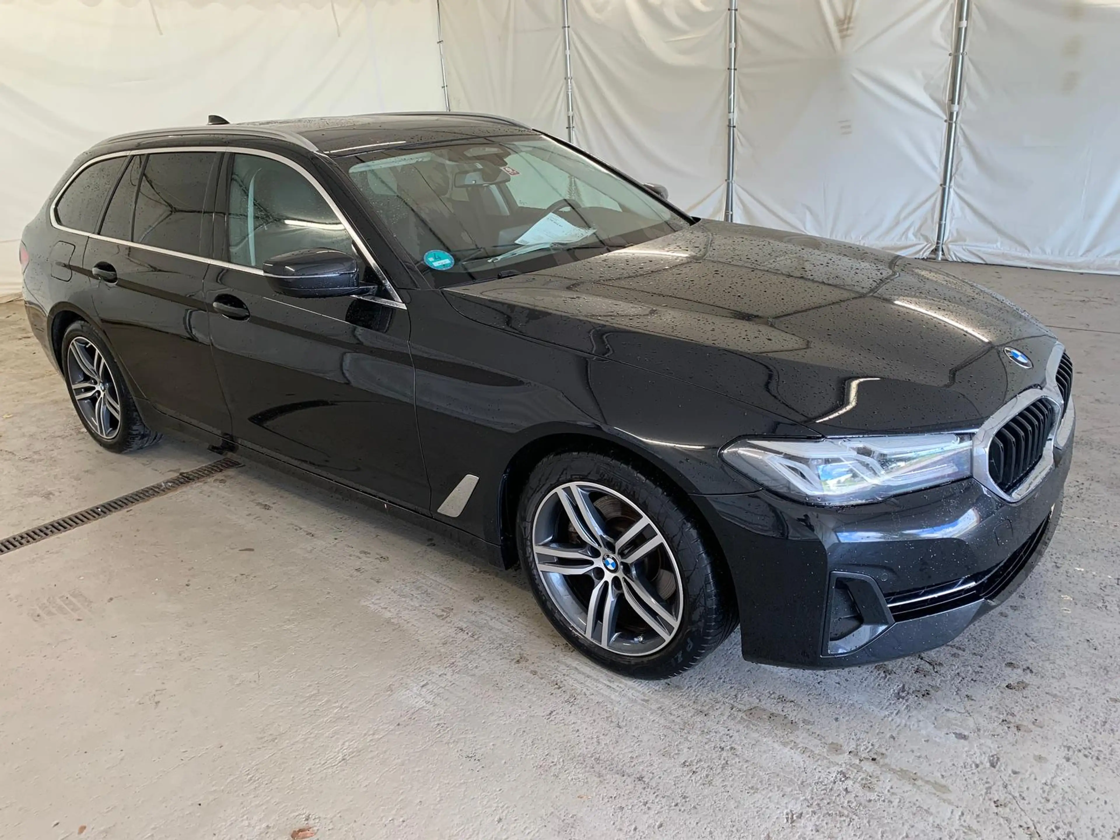BMW 520 d Touring CockpPro|DriveProf|ACC|Leder|LED+ — photo 2