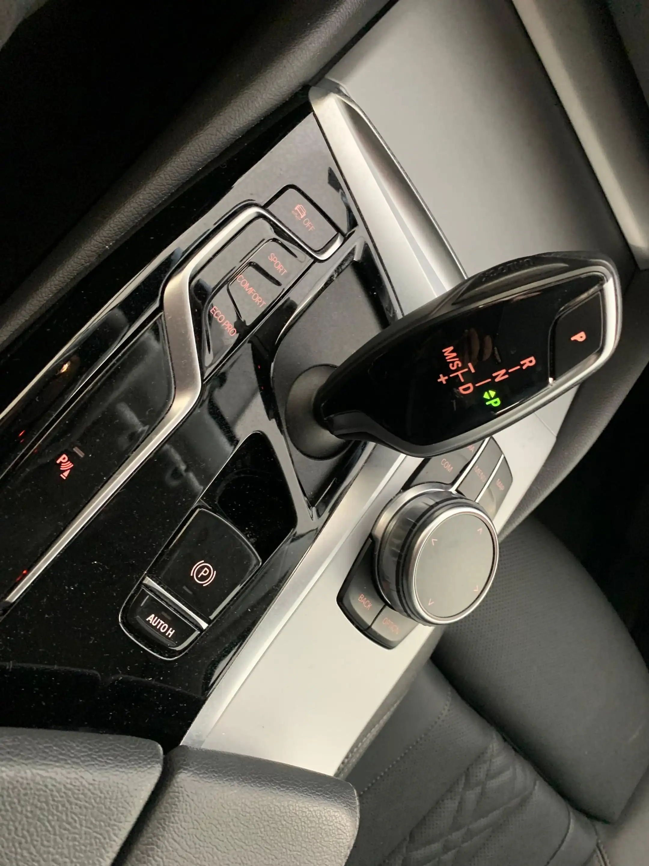 BMW 520 d Touring CockpPro|DriveProf|ACC|Leder|LED+ — photo 11