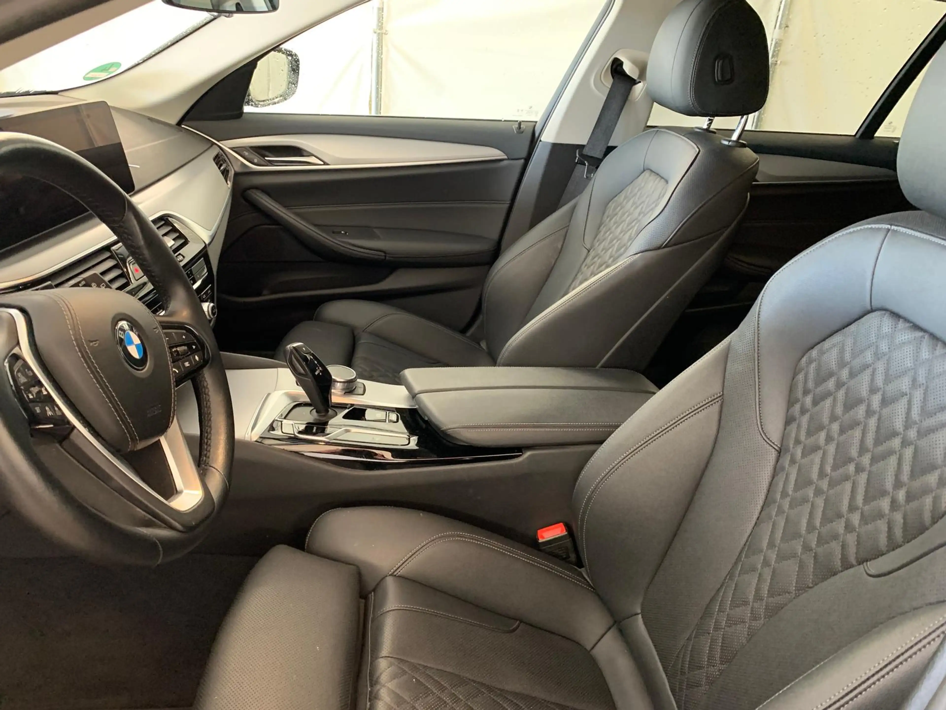 BMW 520 d Touring CockpPro|DriveProf|ACC|Leder|LED+ — photo 10
