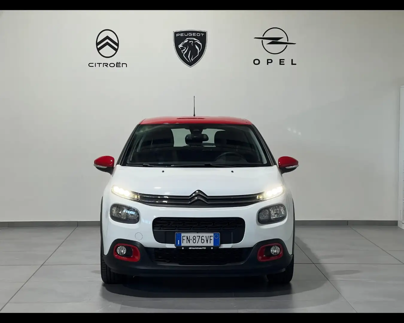 Citroen C3 III 2017 -  1.2 puretech Feel s&s 110cv eat6 Bianco - 2