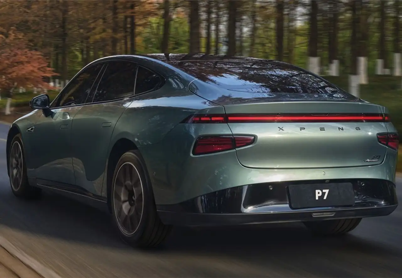 XPENG P7