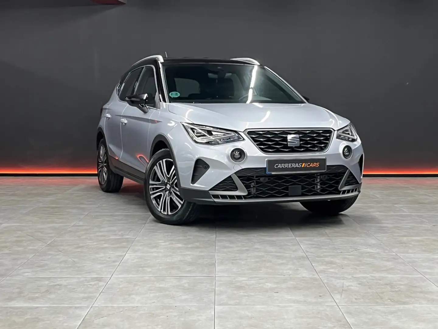 SEAT Arona 1.0 TSI S&S FR XM 110 Gris - 1