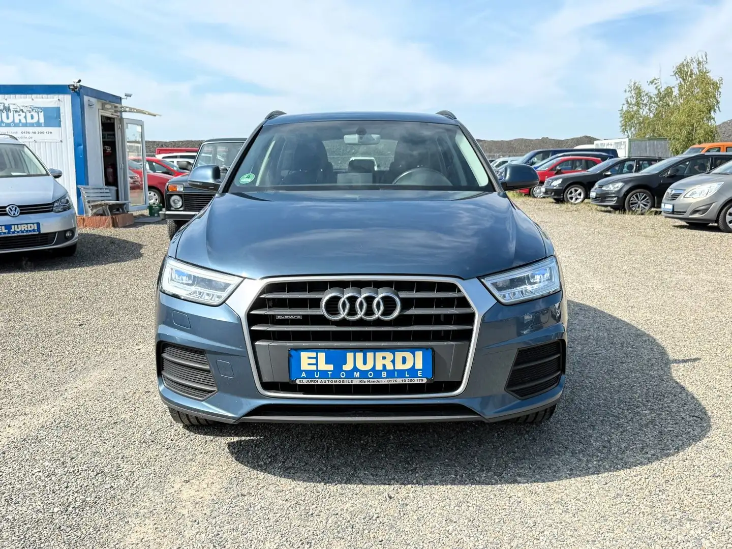 Audi Q3 2.0 TDI *Quattro* 1. Hand* AUT.* TÜV NEU * Blau - 2