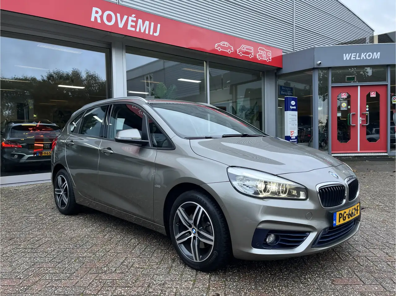 BMW 218