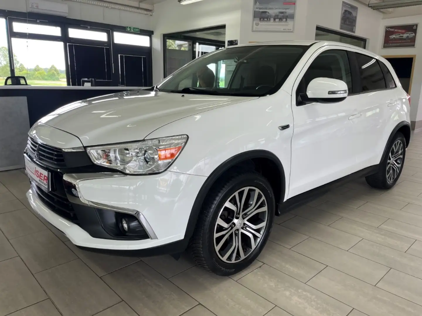 Mitsubishi ASX Diamant Edition 2WD Klimaautom SHZ Temp BT Blanc - 2