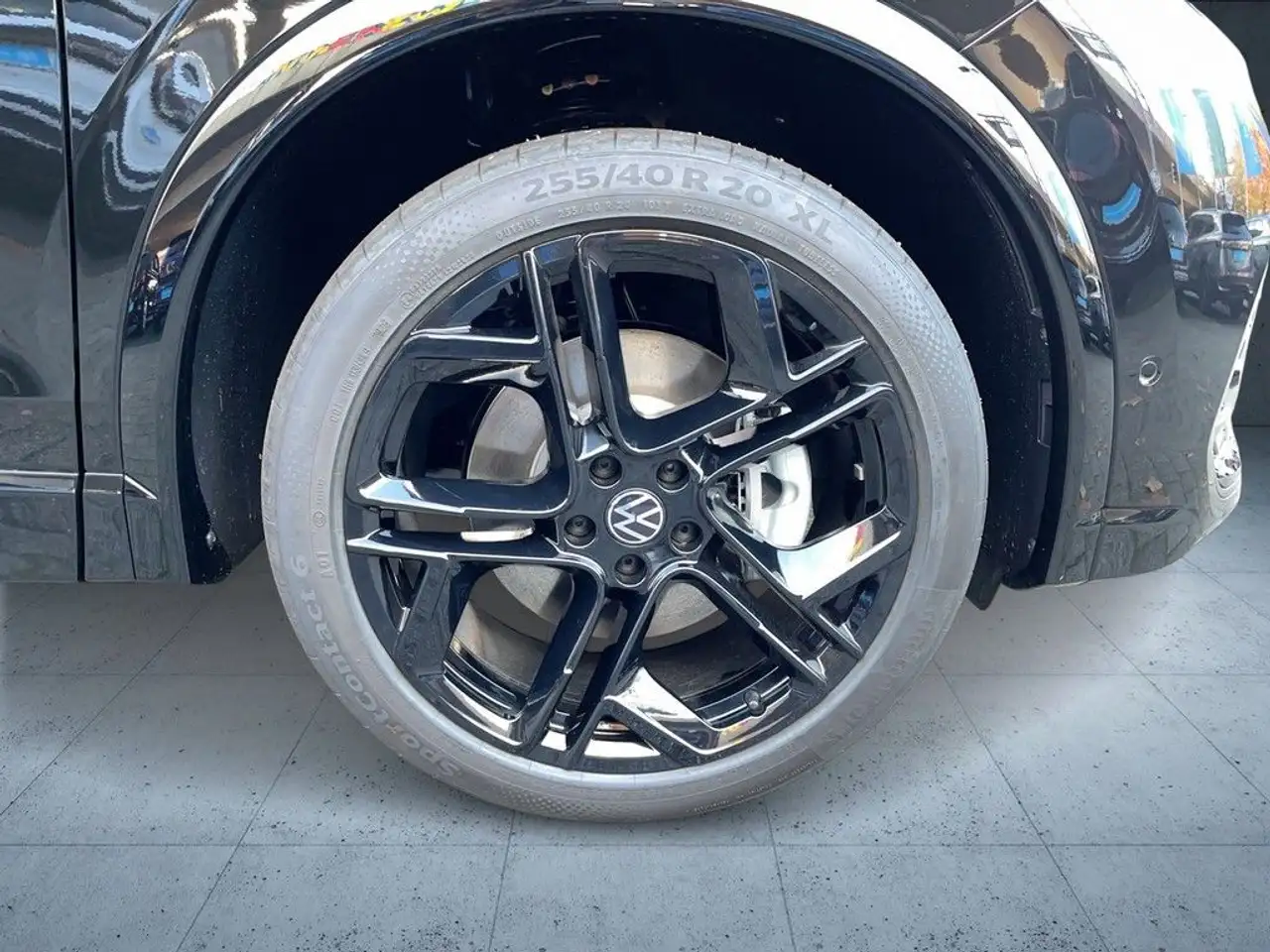 Volkswagen Tiguan 2.0 TSI 265 PS DSG R-Line AHK Navi IQ 8