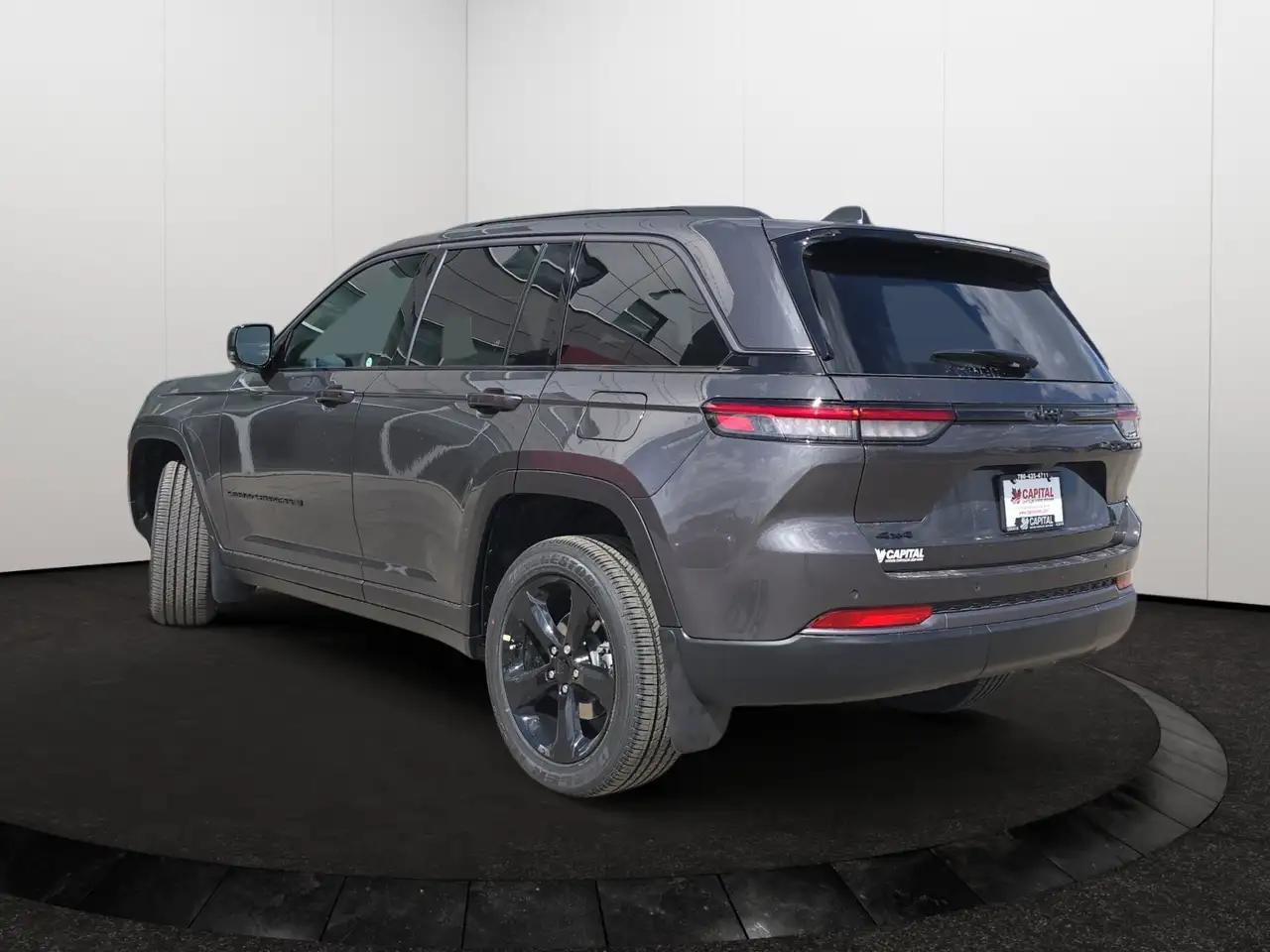 Jeep Grand Cherokee снимка Jeep Grand Cherokee