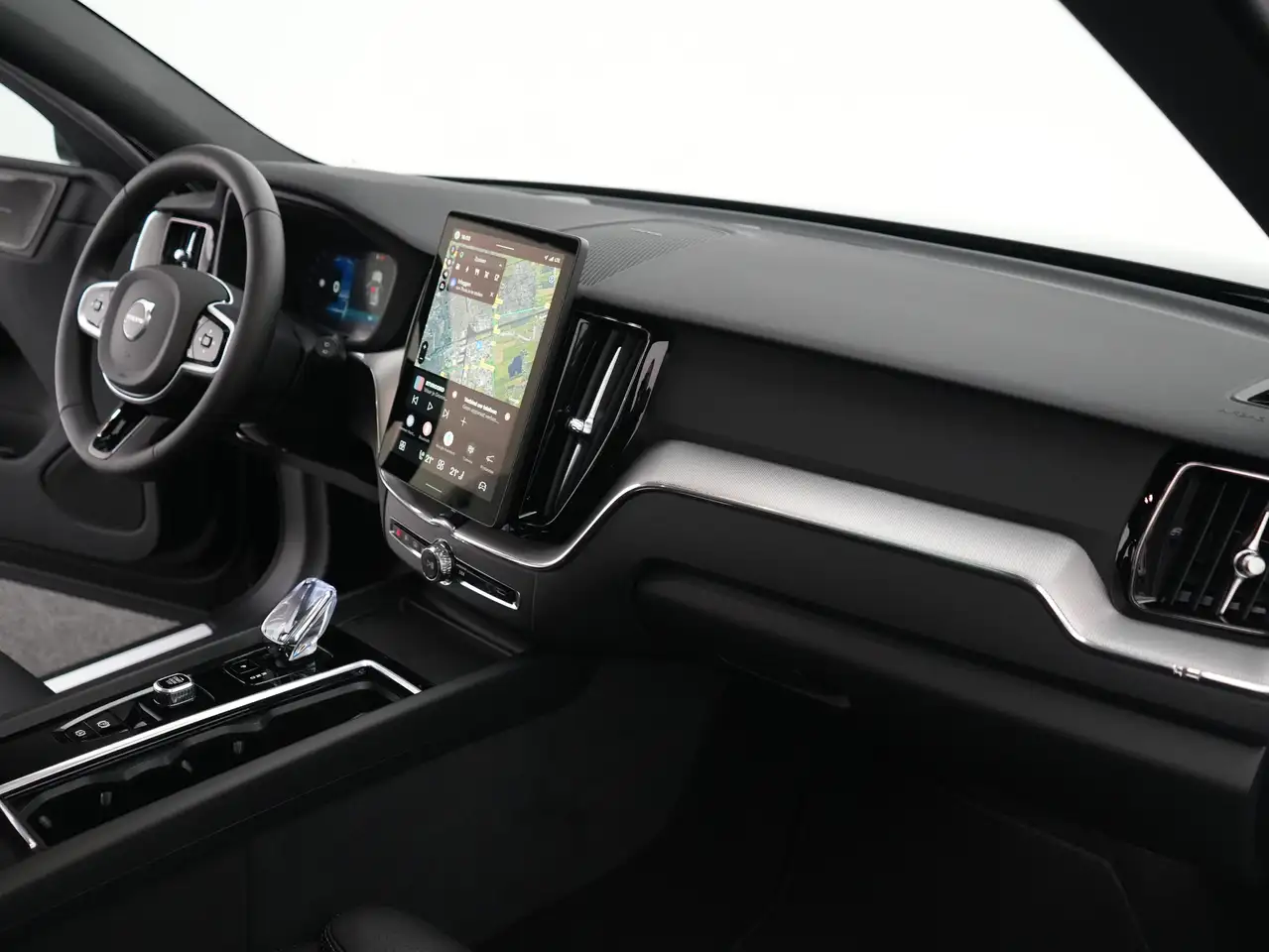 Volvo XC60 2026 — фото 12