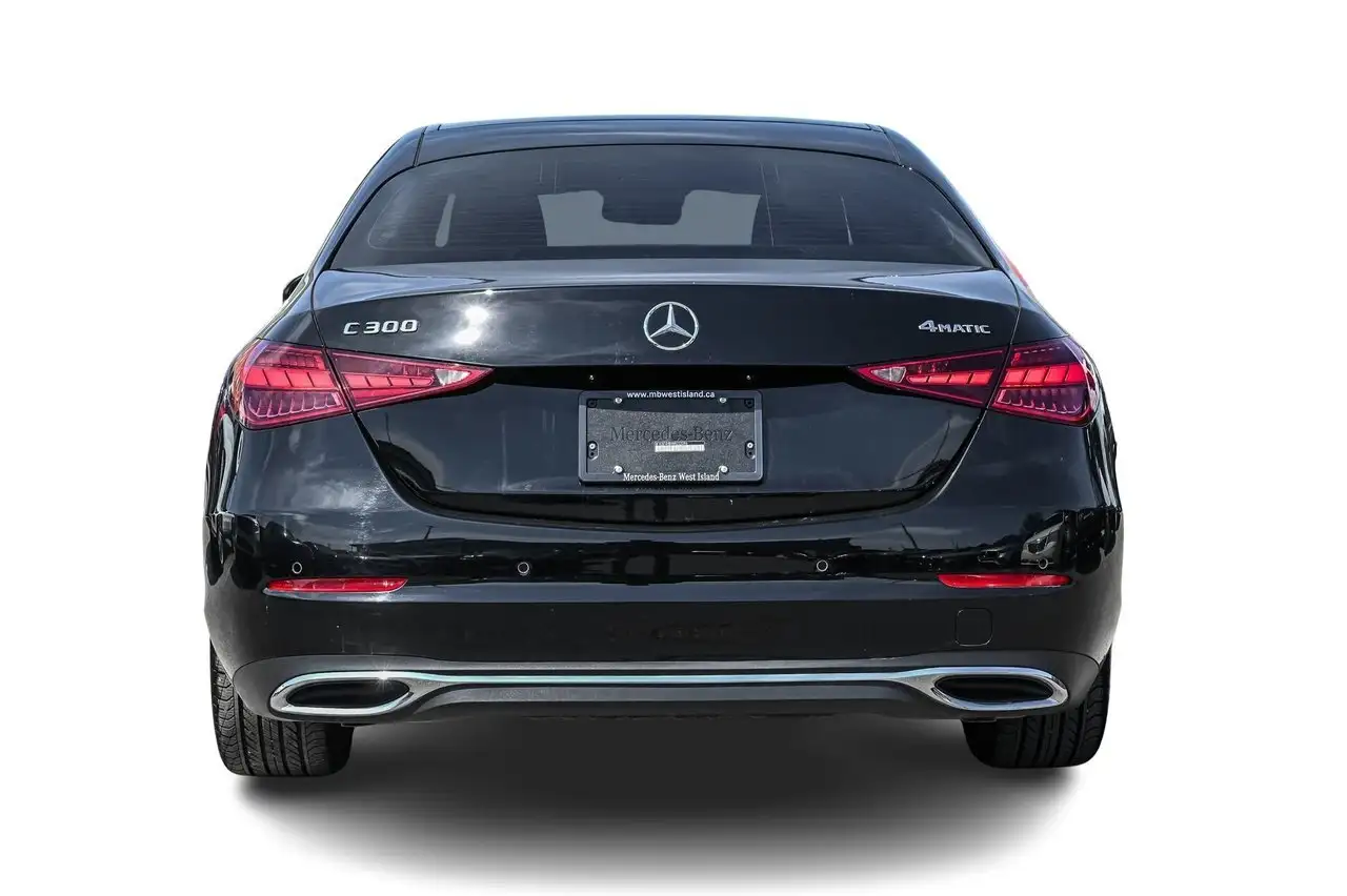Mercedes-Benz C-Class снимка Mercedes-Benz C-Class
