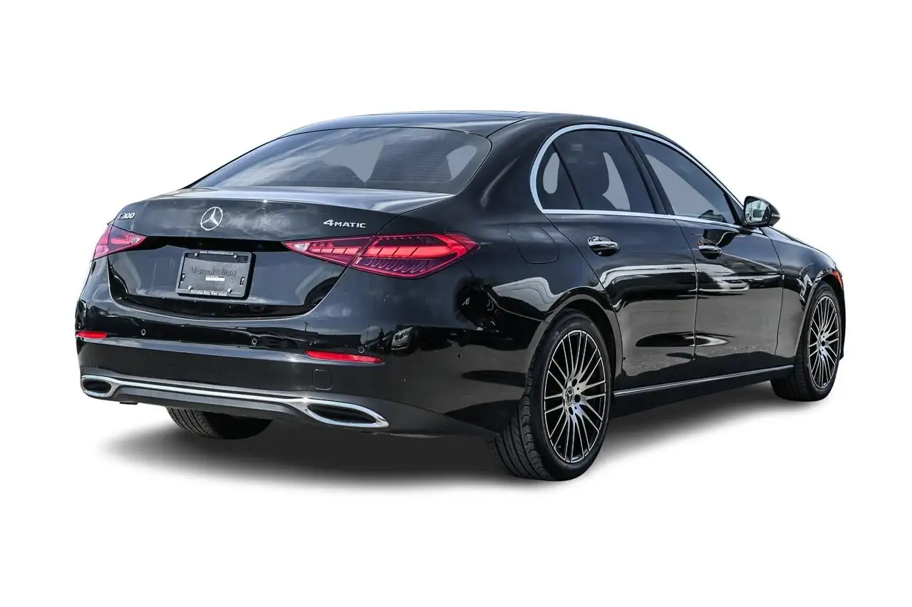 Mercedes-Benz C-Class снимка Mercedes-Benz C-Class