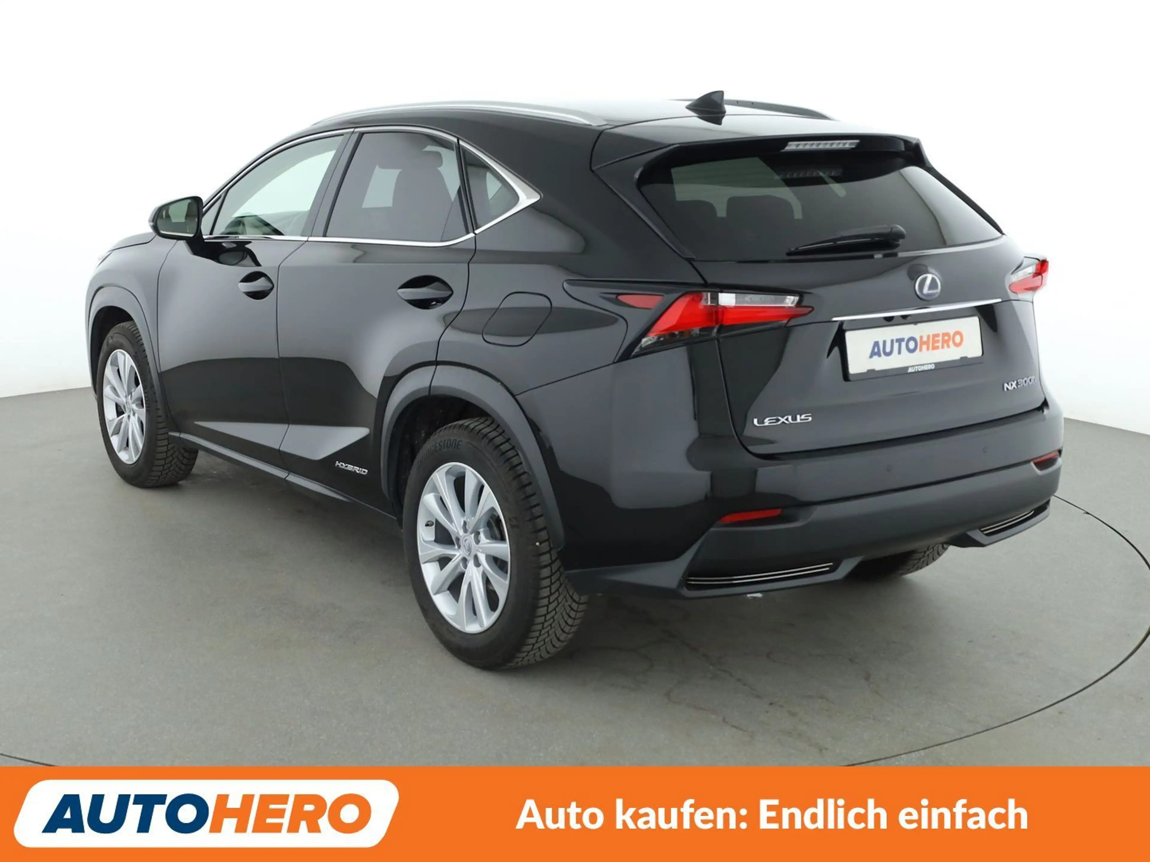 Lexus NX 300h NX 300h E-Four Luxury Line Aut.*NAVI*HEAD-UP*LED* — photo 4