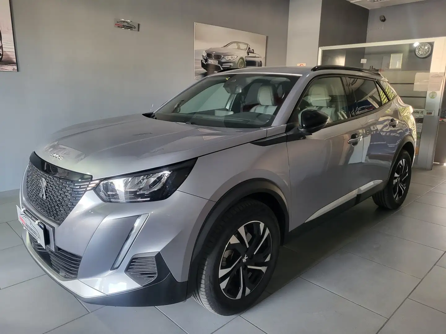 Peugeot 2008 2008 1.5 DISEL 130CV Allure Pack 2023+BIXENO+NAVI Argent - 1