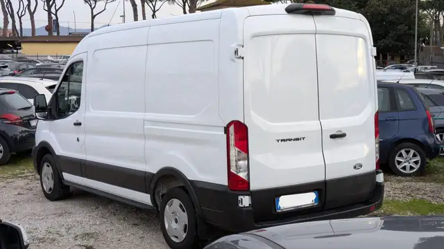 Ford Transit view 3