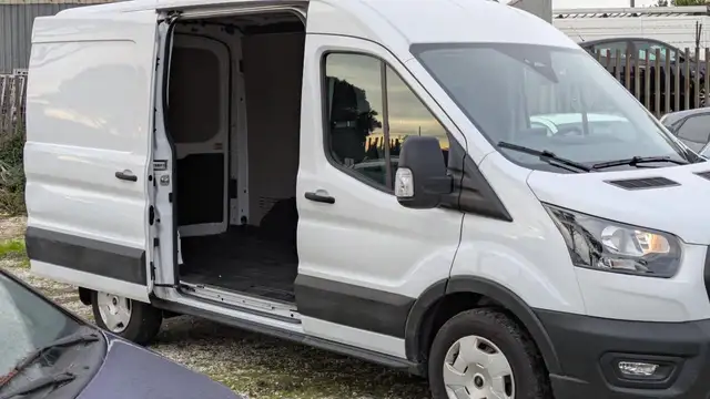 Ford Transit view 6