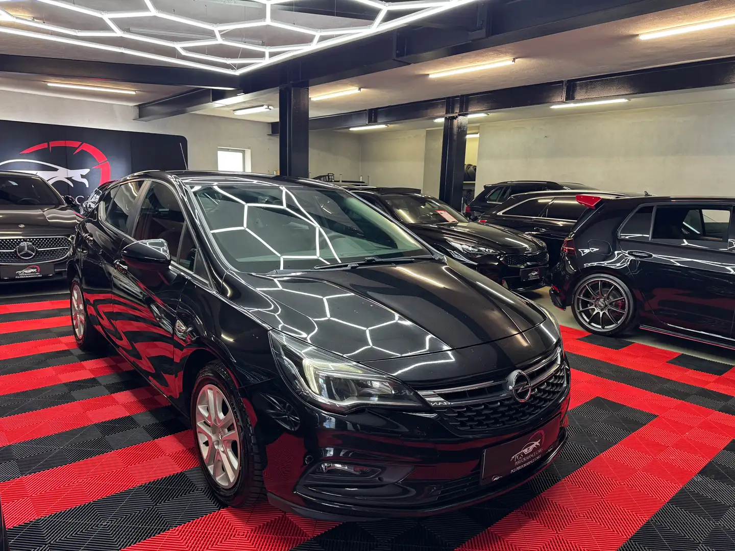 Opel Astra AUTOMATIK/TOP Schwarz - 1