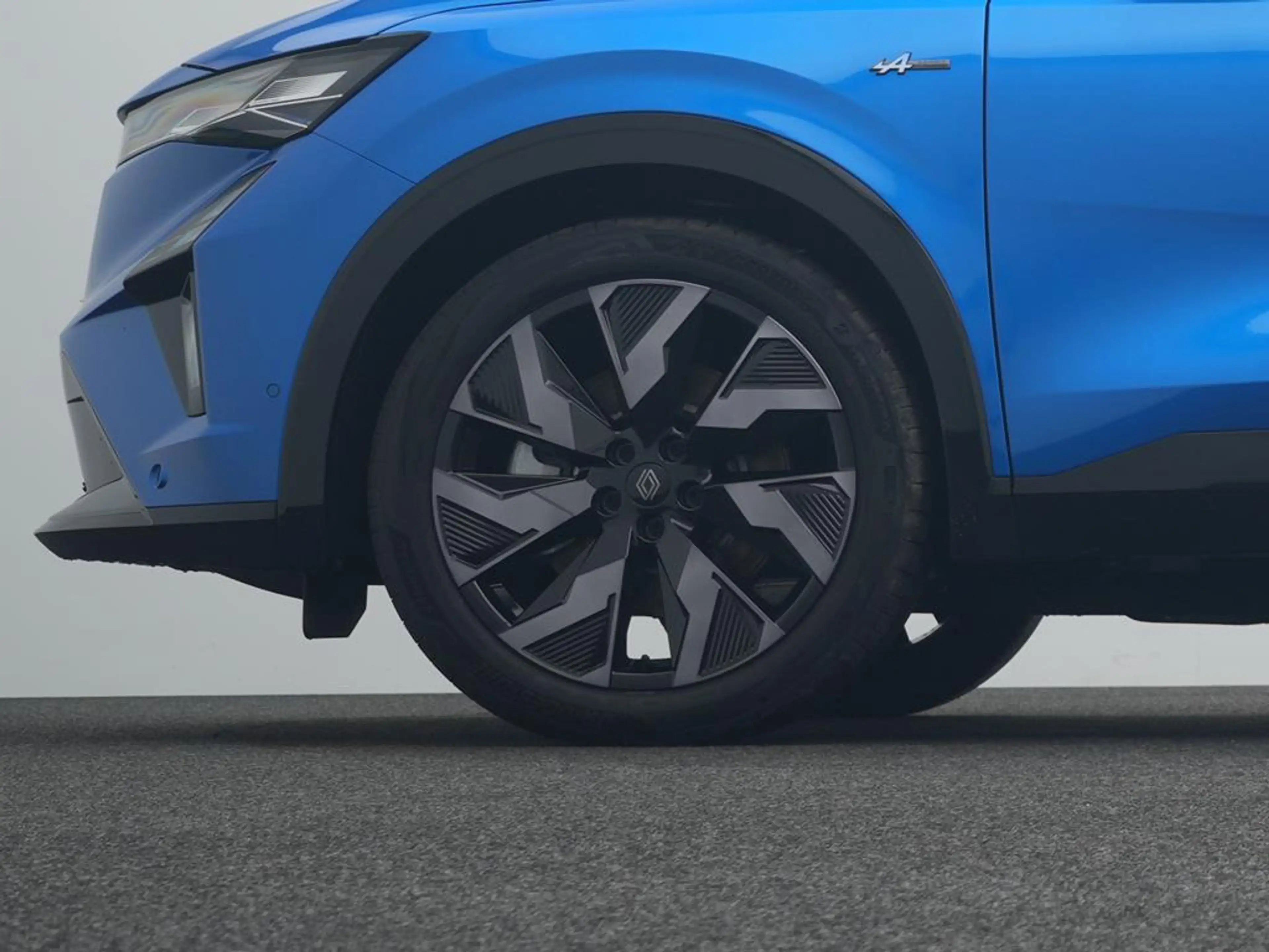 Renault Rafale Esprit Alpine E-Tech Plug in Hybrid 300 4x4 — photo 8