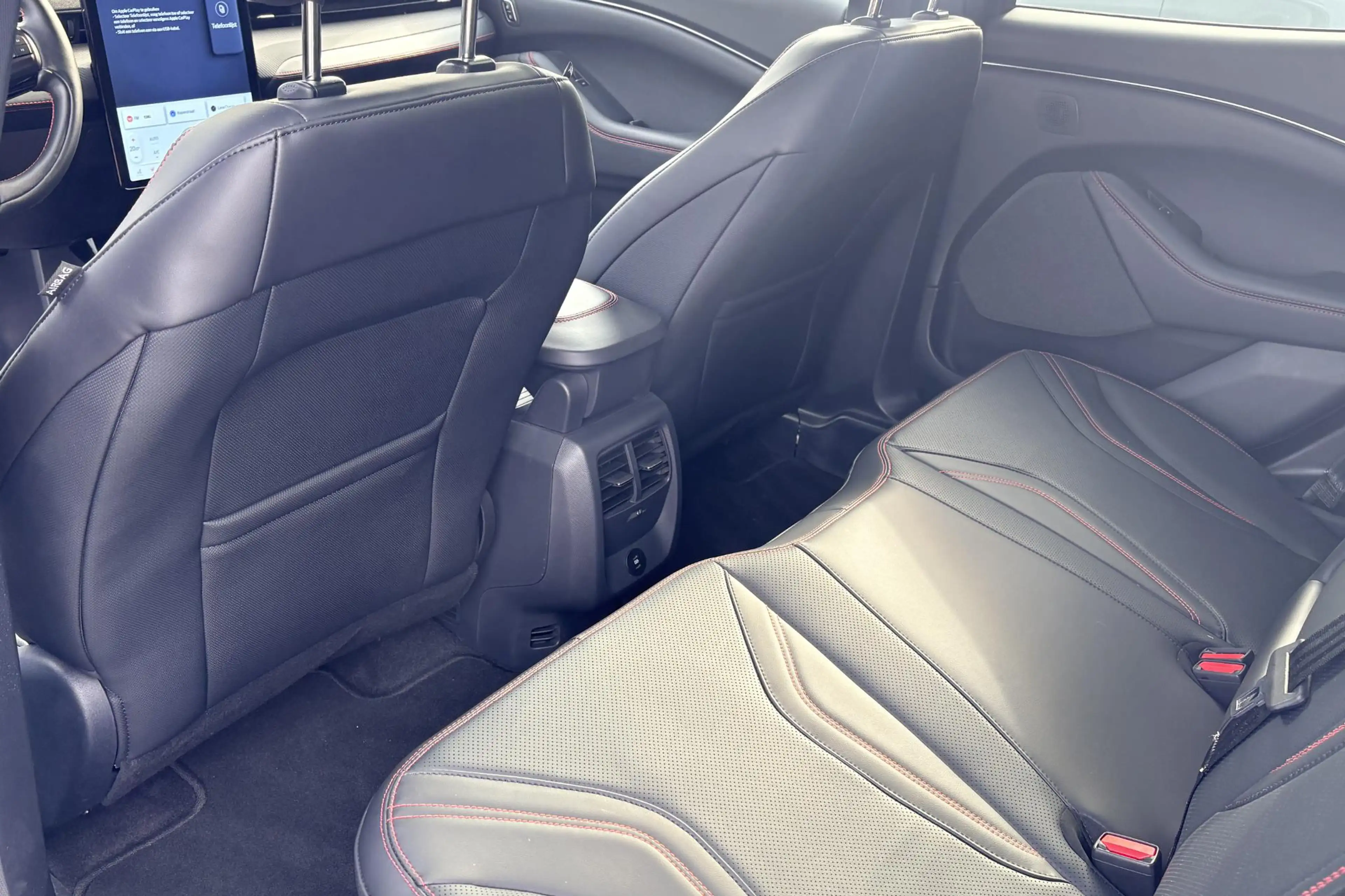 Ford Mustang Mach-E Extended Premium RWD 88 kWh — photo 13
