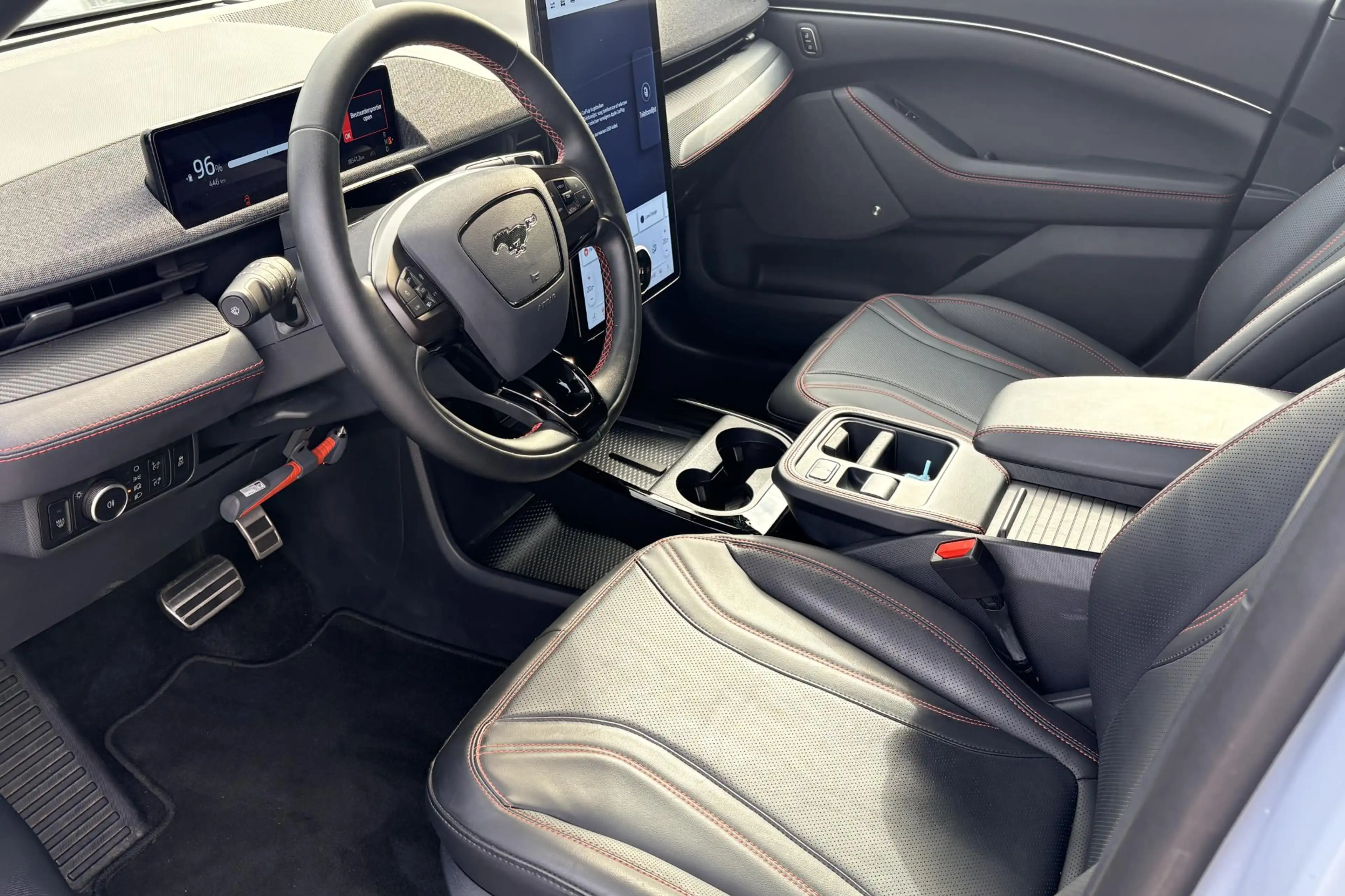 Ford Mustang Mach-E Extended Premium RWD 88 kWh — photo 9