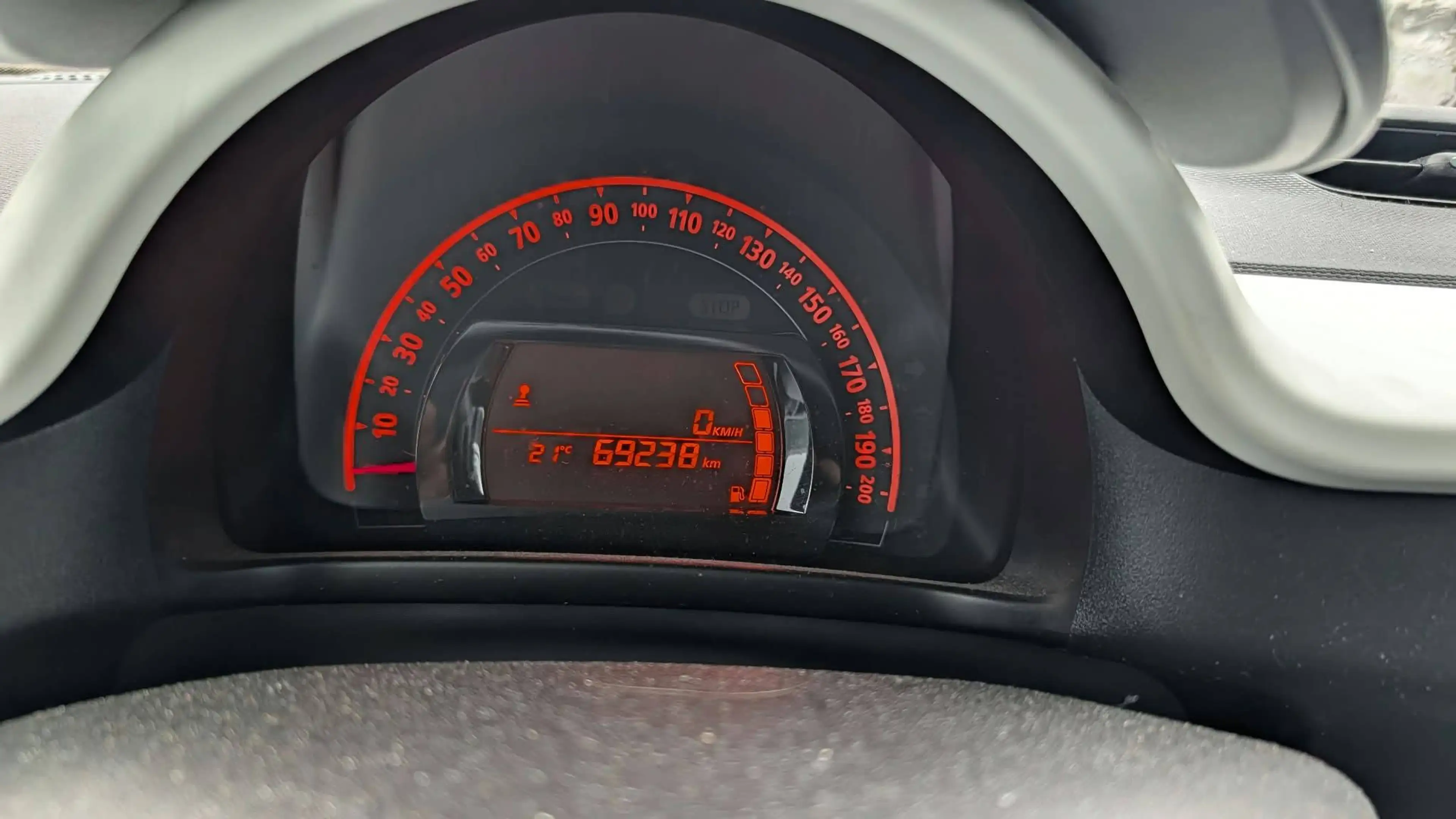 Renault Twingo Life — photo 11