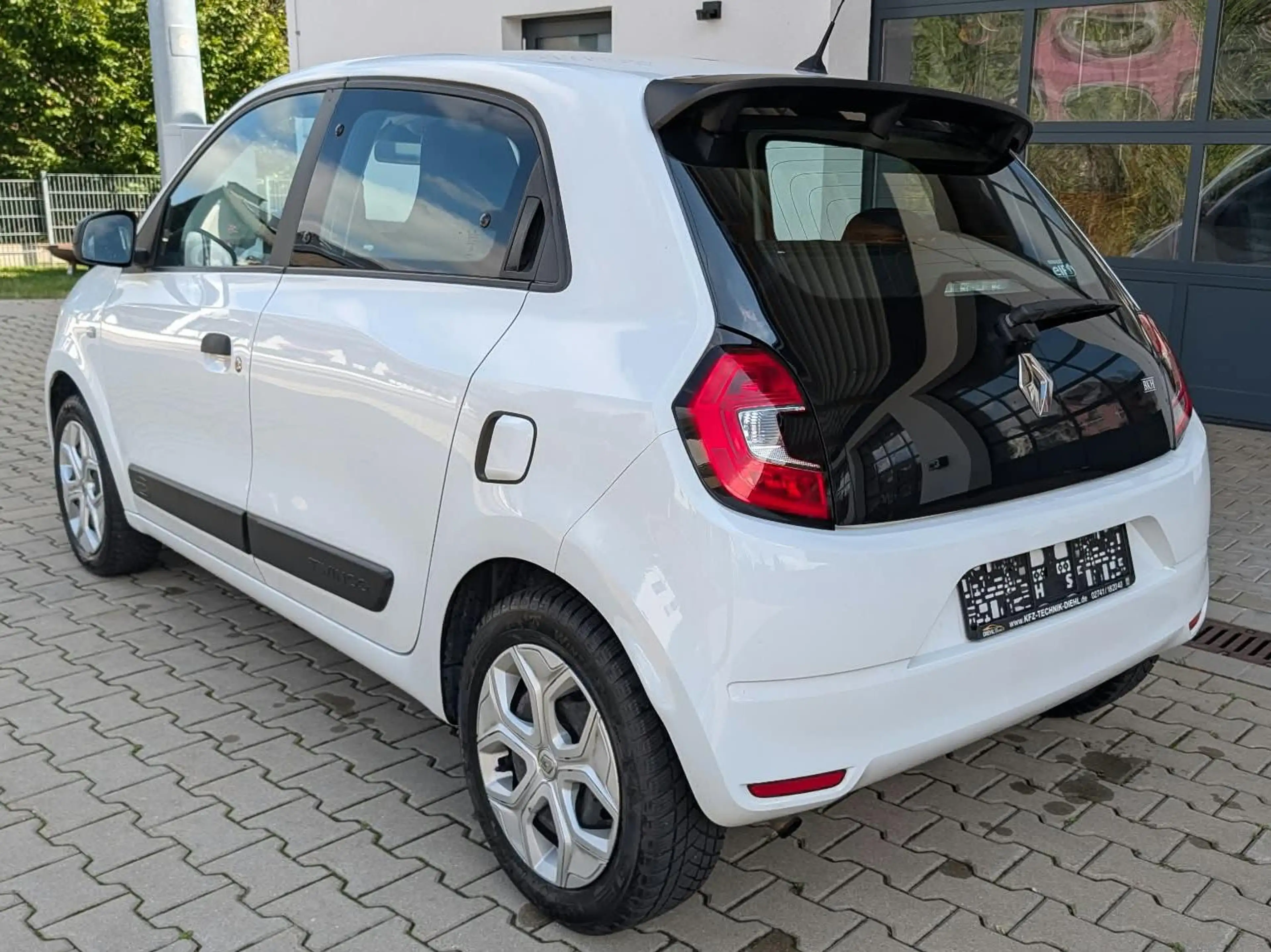 Renault Twingo Life — photo 5