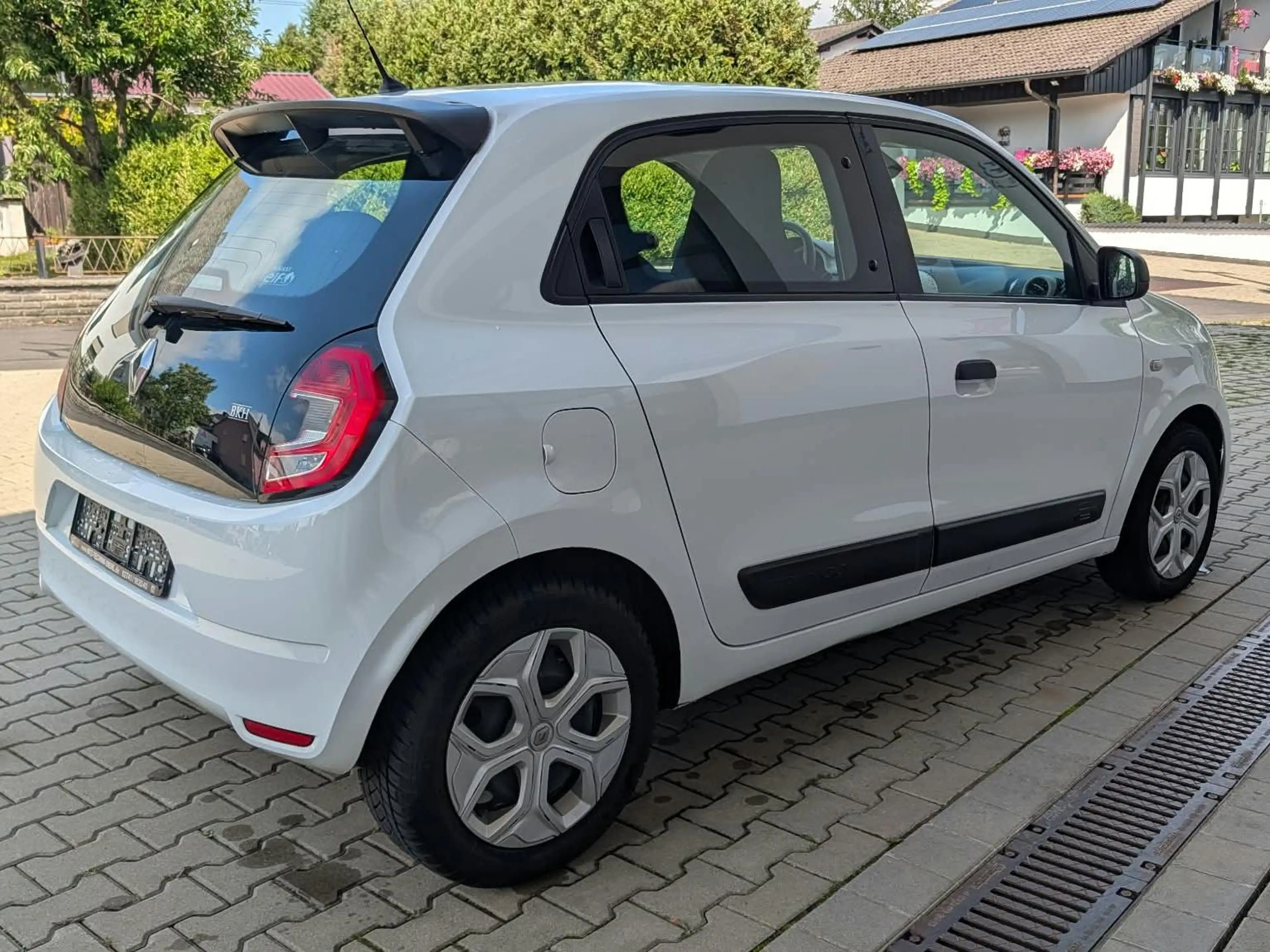 Renault Twingo Life — photo 7