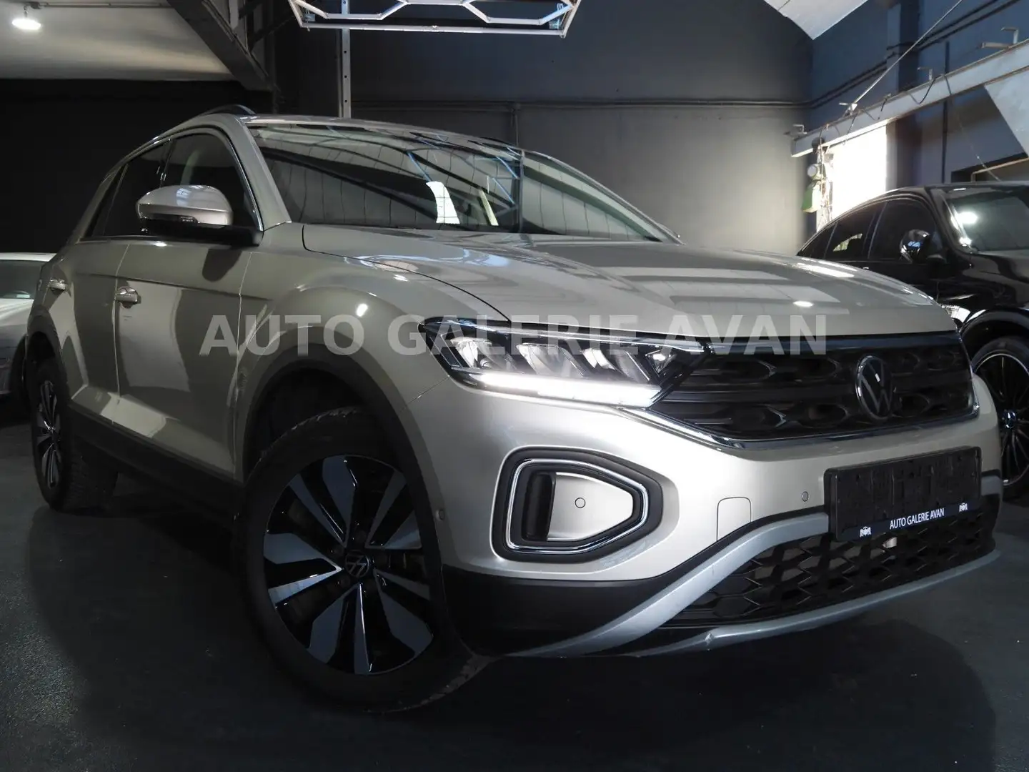 Volkswagen T-Roc T-ROC 1.0 TSI MOVE Silber - 2