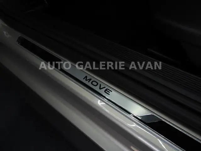 Volkswagen T-Roc view 6