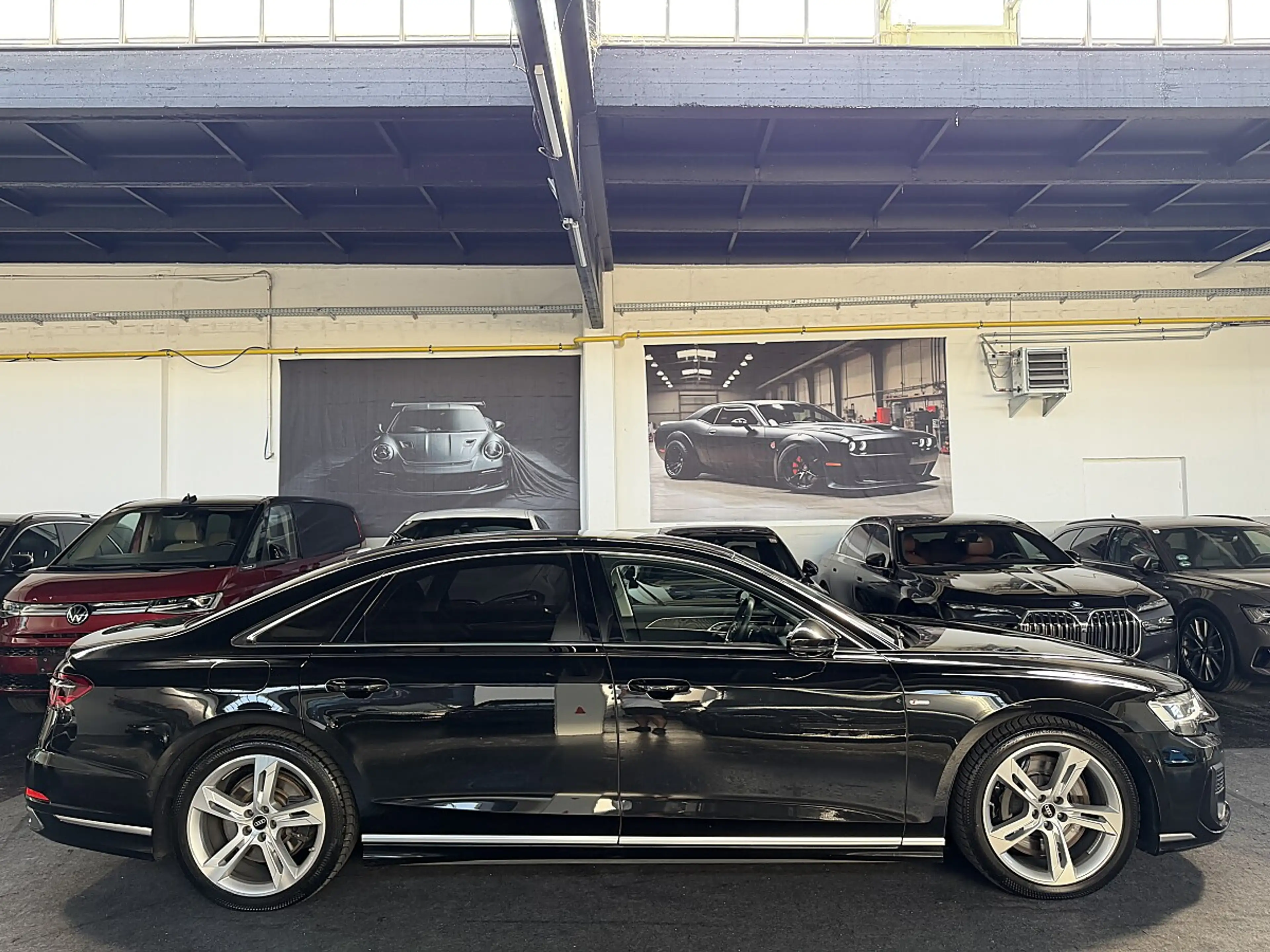 Audi A8 Lang 60 TFSI e PHEV quattro — photo 7