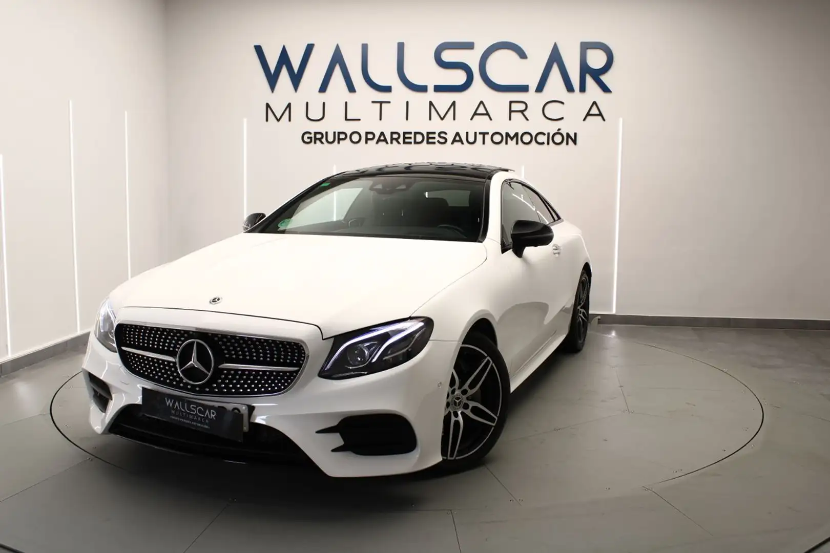 Mercedes-Benz E 220 Coupé d Blanc - 2
