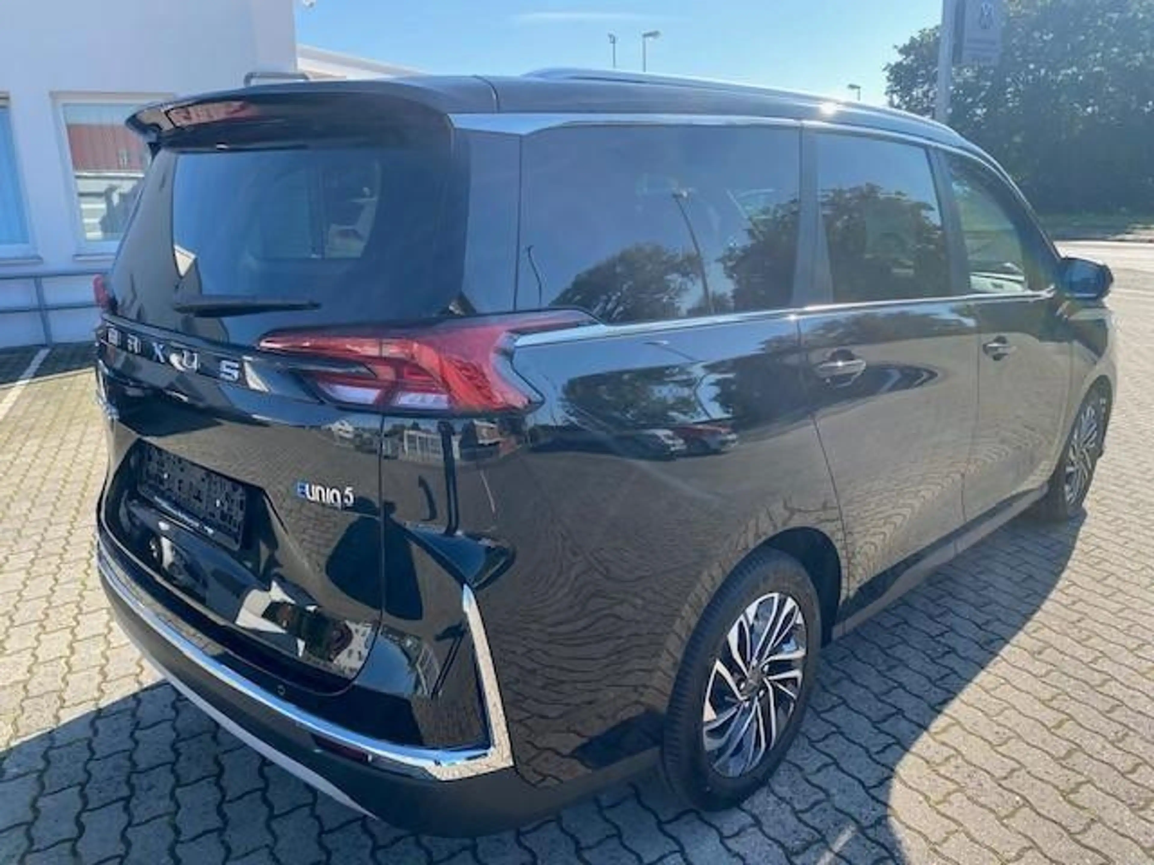 Maxus Euniq 5 EUNIQ 5 Batteriekap.: 70 kWh Reichweite: 350 - 4 — photo 5