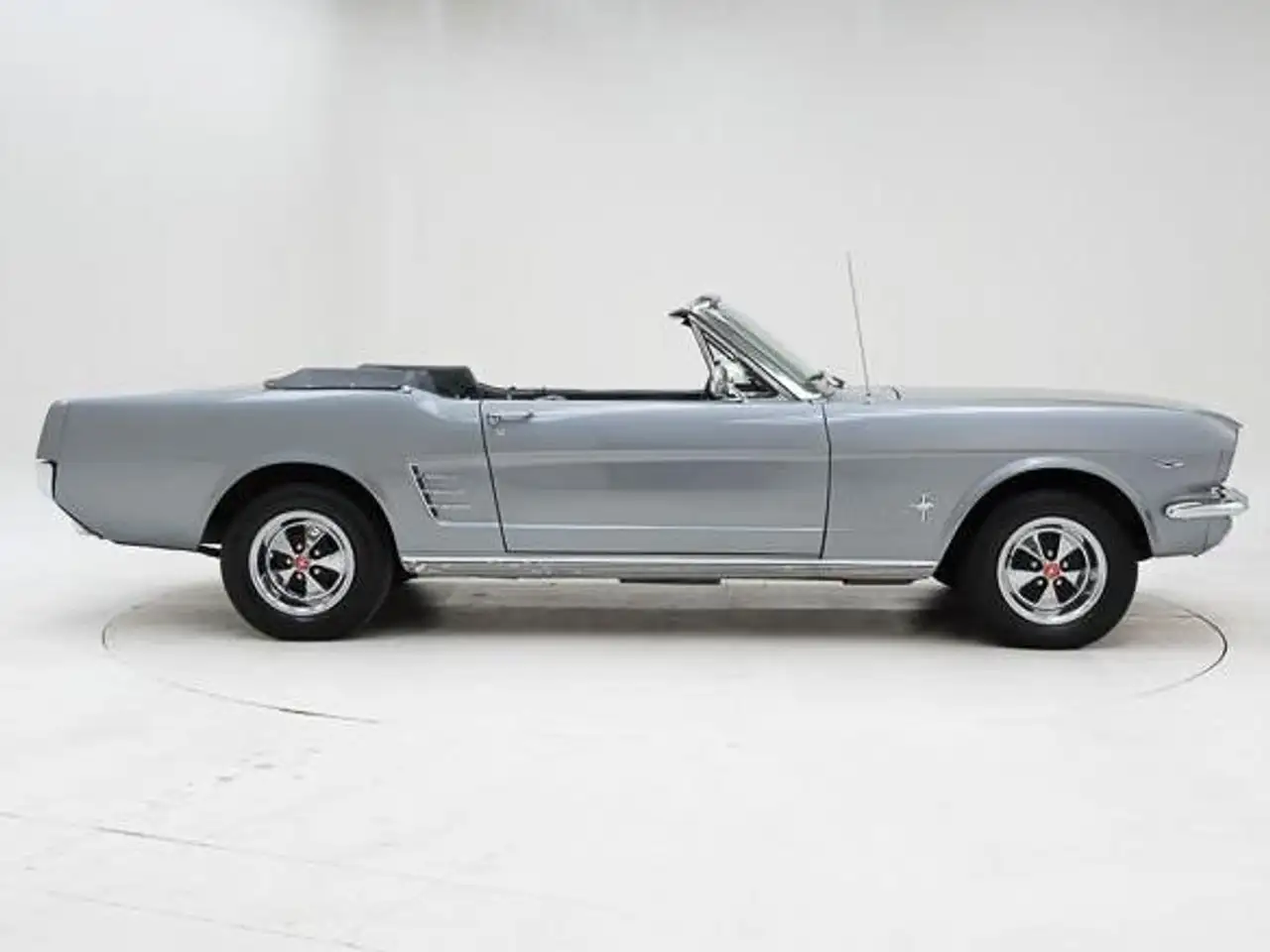 Ford Mustang Cabrio V8 '66 CH8147, foto 6