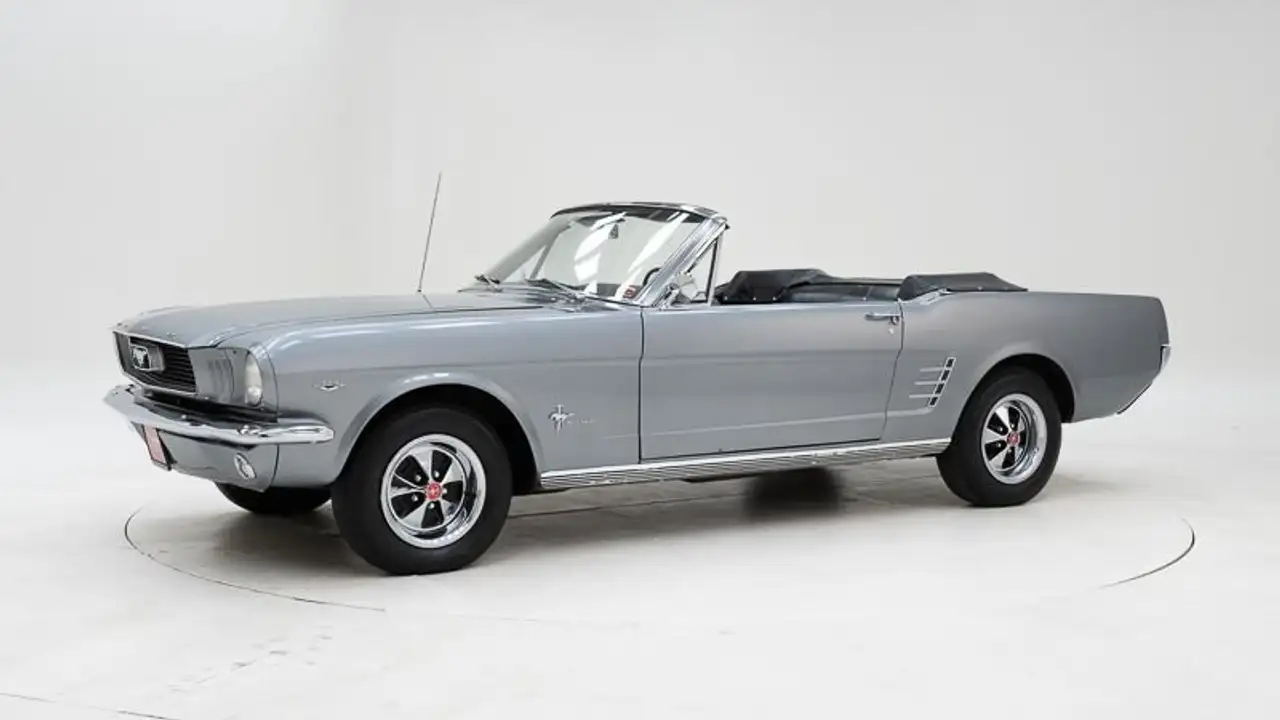 Ford Mustang Cabrio V8 '66 CH8147, foto 1