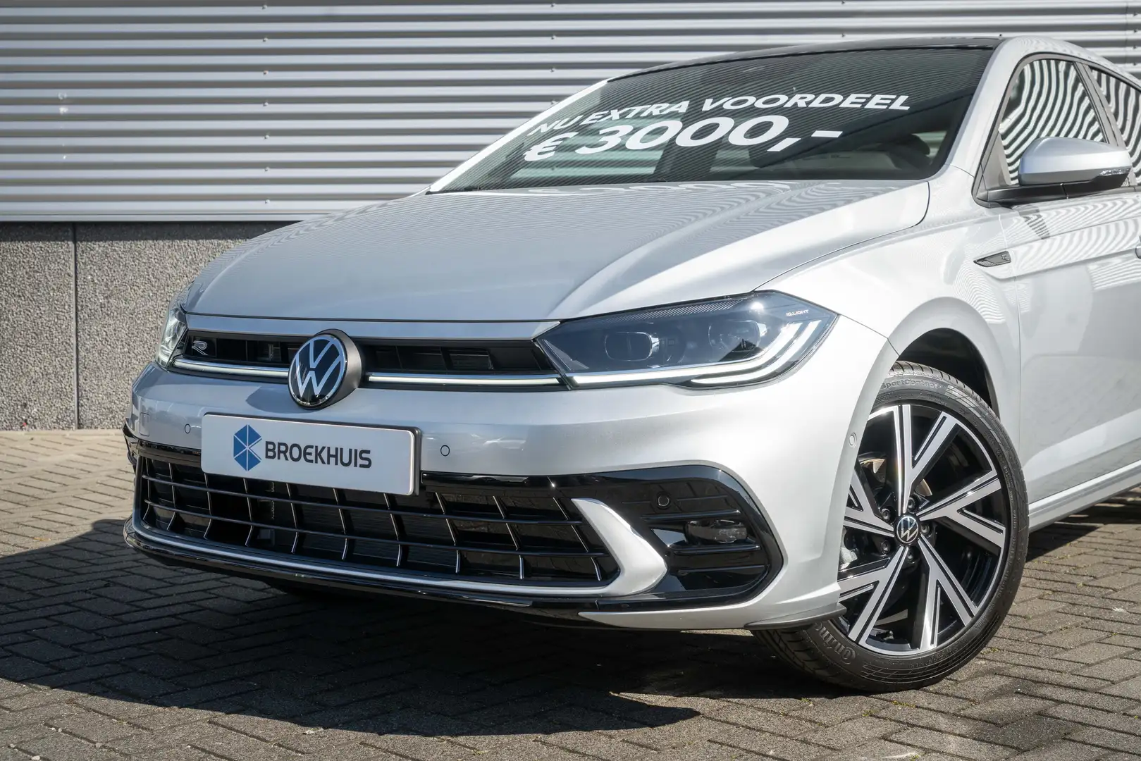 Volkswagen Polo R-Line Edition | 'App-Connect' draadloze smartphon Grijs - 2