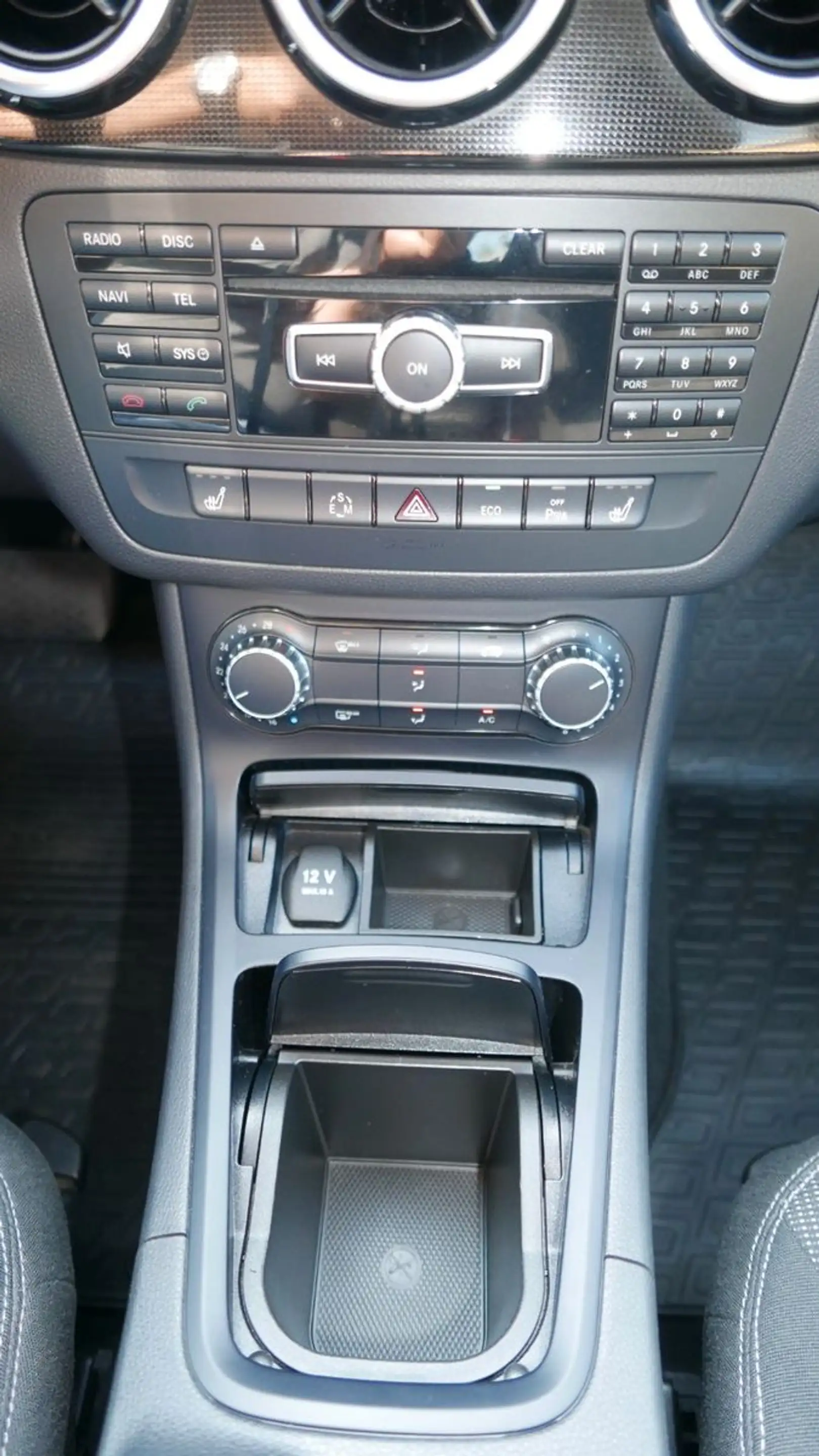 Mercedes-Benz B 220 CDI/NAVI/PTS/AUTOMATIK/TEMPOMAT — photo 29
