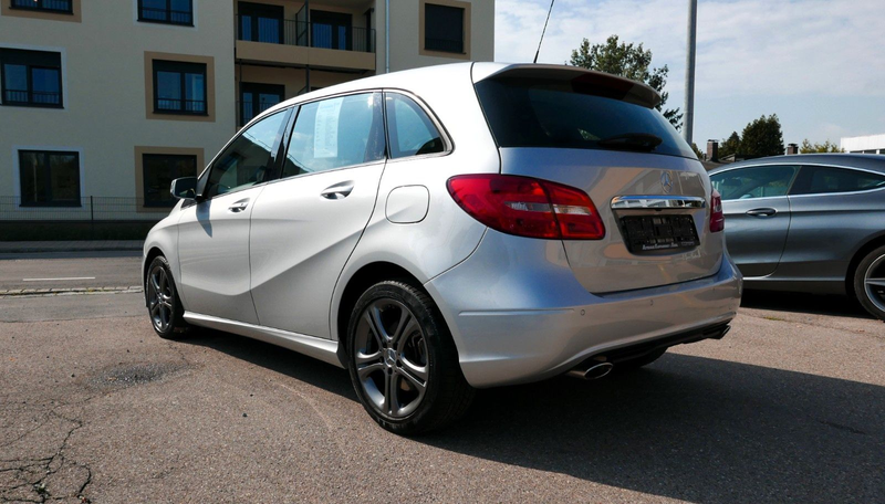 Mercedes-Benz B 220 CDI/NAVI/PTS/AUTOMATIK/TEMPOMAT — photo 11