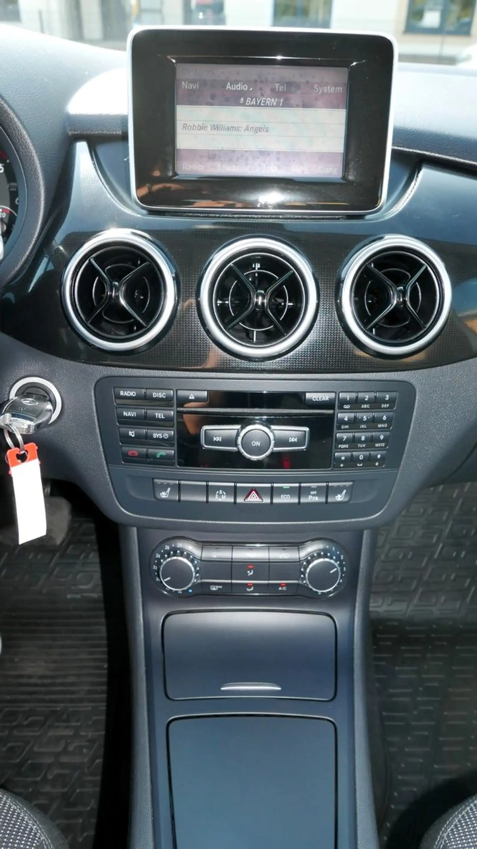 Mercedes-Benz B 220 CDI/NAVI/PTS/AUTOMATIK/TEMPOMAT — photo 25