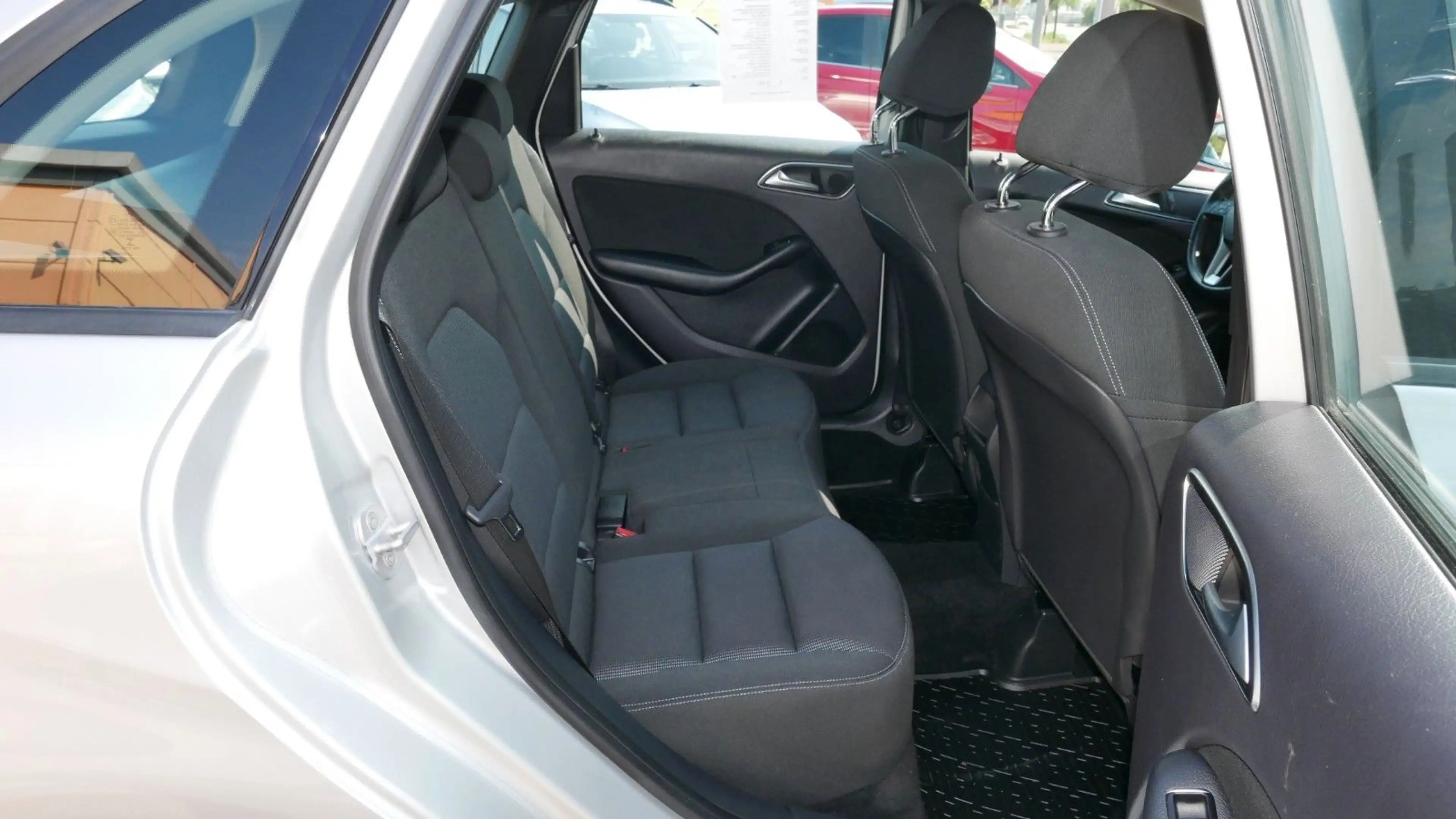 Mercedes-Benz B 220 CDI/NAVI/PTS/AUTOMATIK/TEMPOMAT — photo 19