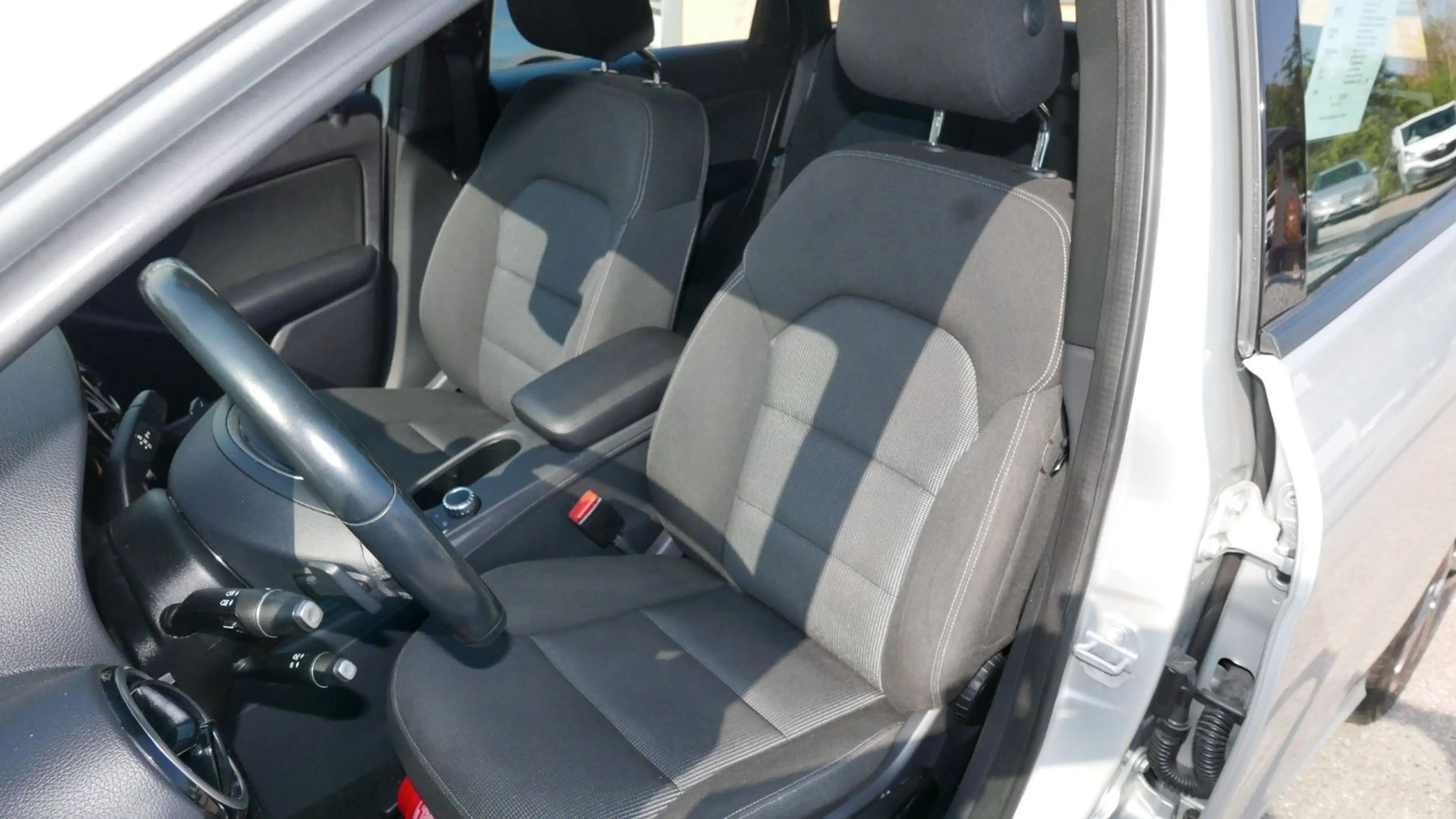 Mercedes-Benz B 220 CDI/NAVI/PTS/AUTOMATIK/TEMPOMAT — photo 14