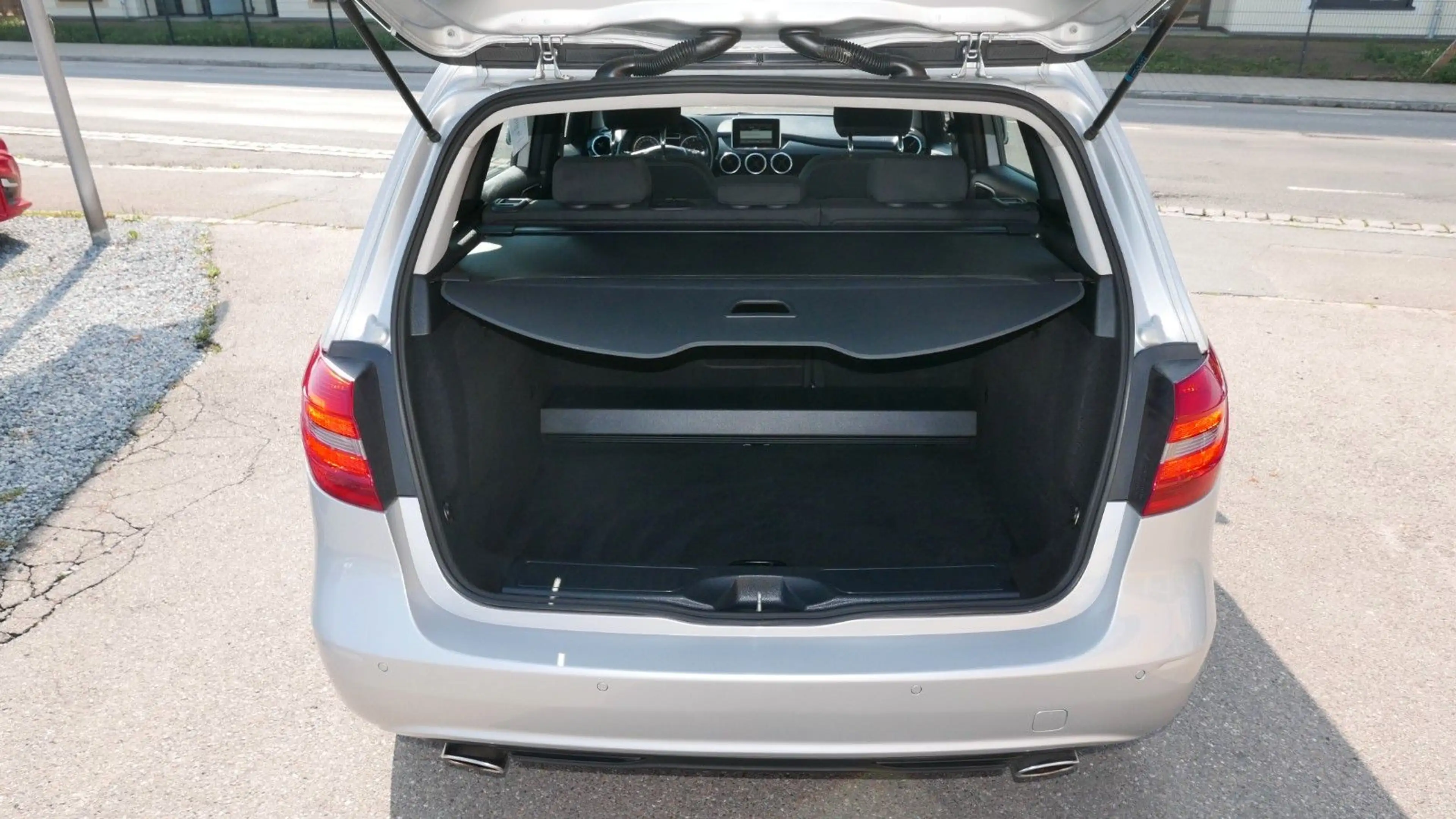 Mercedes-Benz B 220 CDI/NAVI/PTS/AUTOMATIK/TEMPOMAT — photo 18