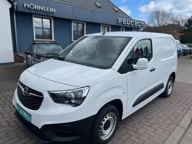Opel Combo Combo E Cargo Edition + Anhängekupplung + Radio