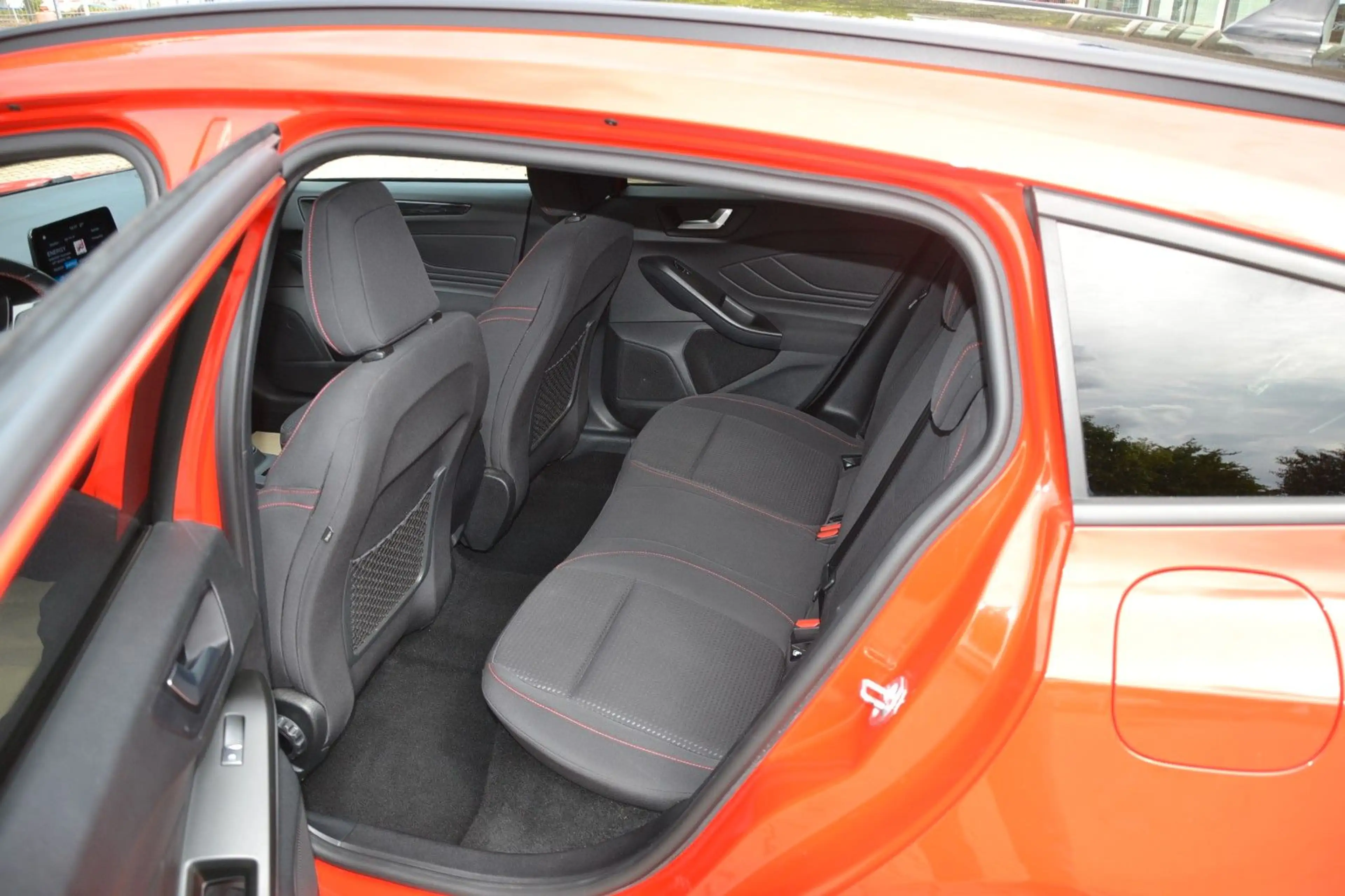 Ford Focus 1,0 EB 92kW ST-Line Turn.AHK !Steuerkette! — photo 10