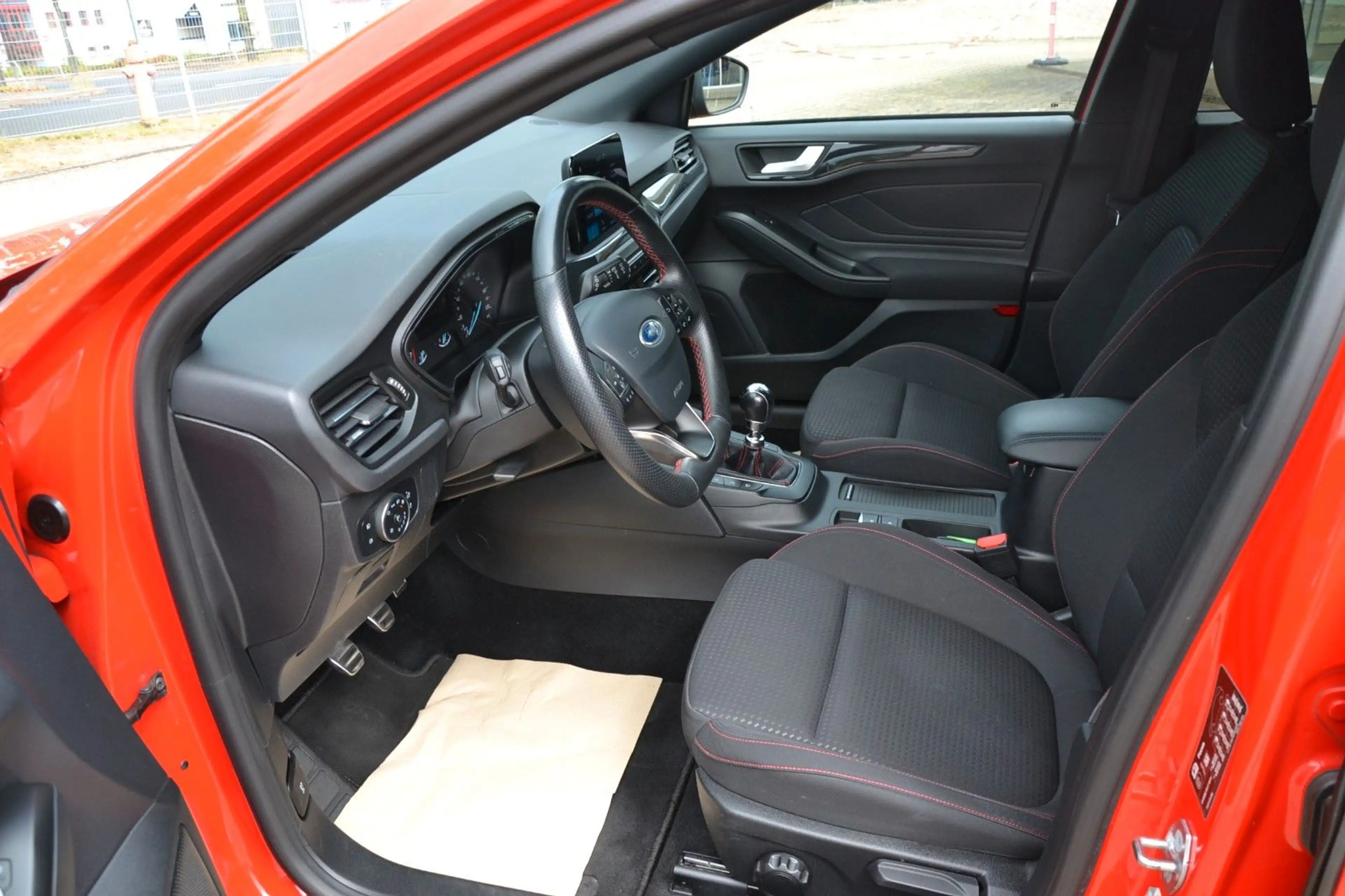 Ford Focus 1,0 EB 92kW ST-Line Turn.AHK !Steuerkette! — photo 11