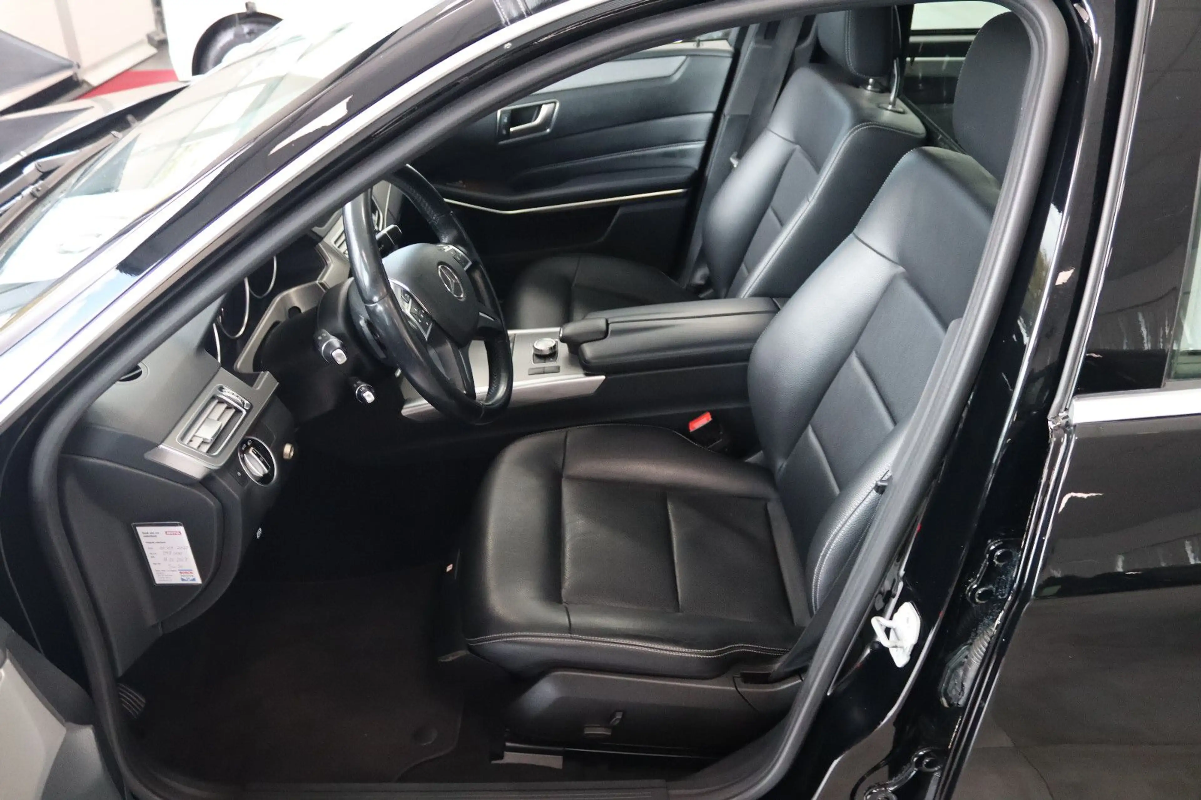 Mercedes-Benz E 300 d Hybrid Bestattungswagen / Leichenwagen — photo 7