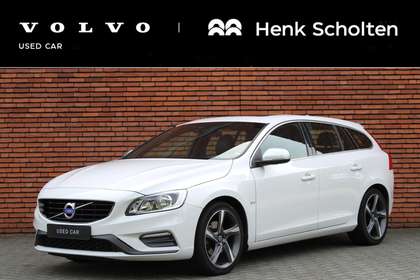 Volvo V60 T3 152PK R-Design, Trekhaak, Schuikanteldak, Elekt