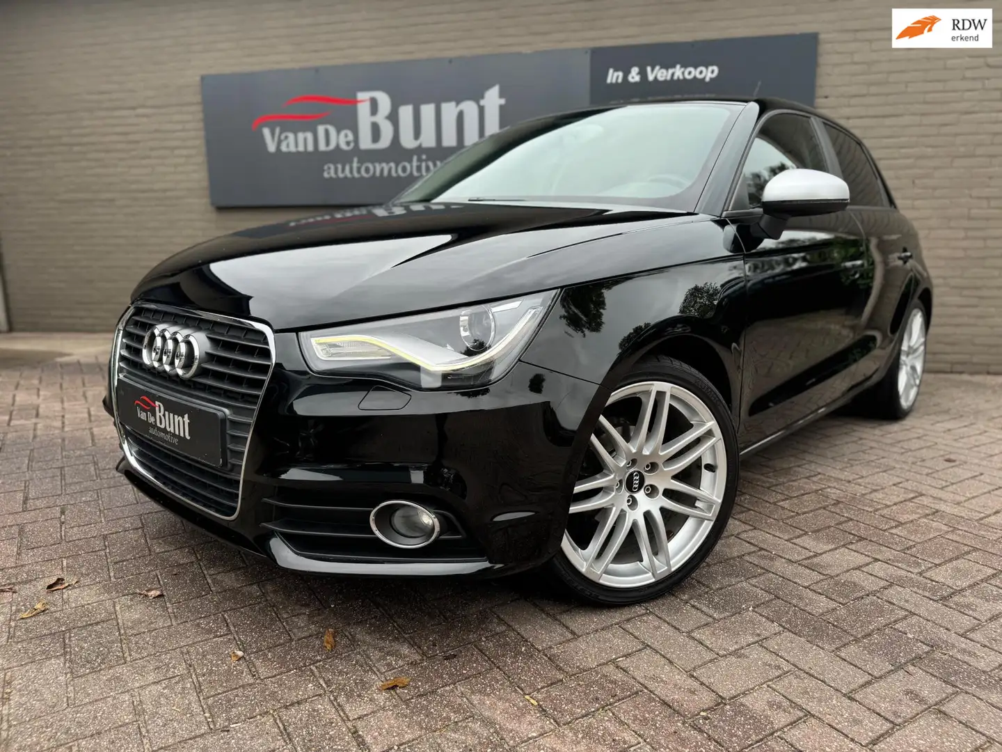 Audi A1 Sportback 1.2 TFSI Ambition Pro Line Zwart - 1