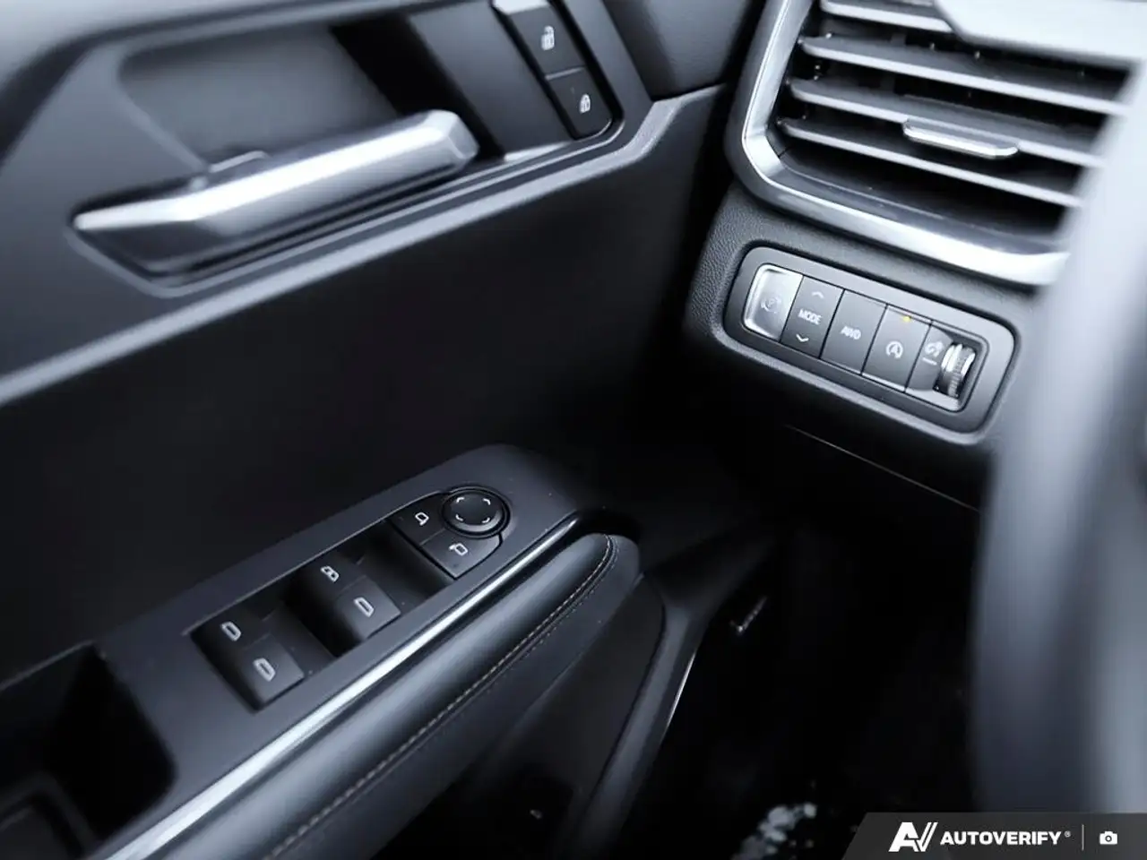 GMC Acadia photo GMC Acadia