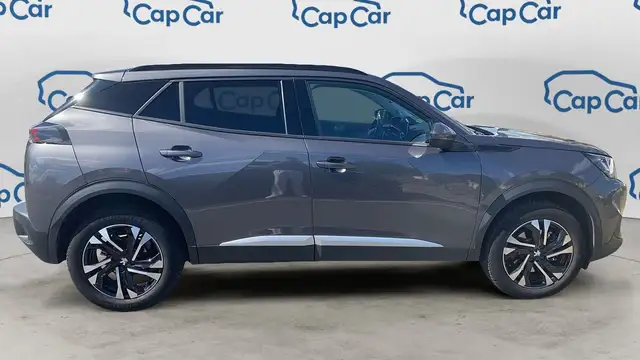 Peugeot 2008 view 4