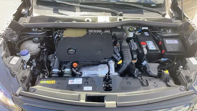 Peugeot 2008 view 15