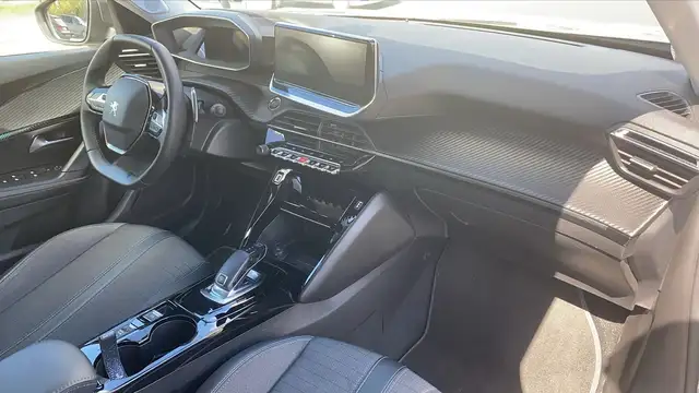 Peugeot 2008 view 10