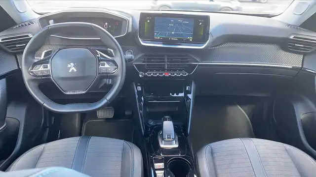 Peugeot 2008 view 11
